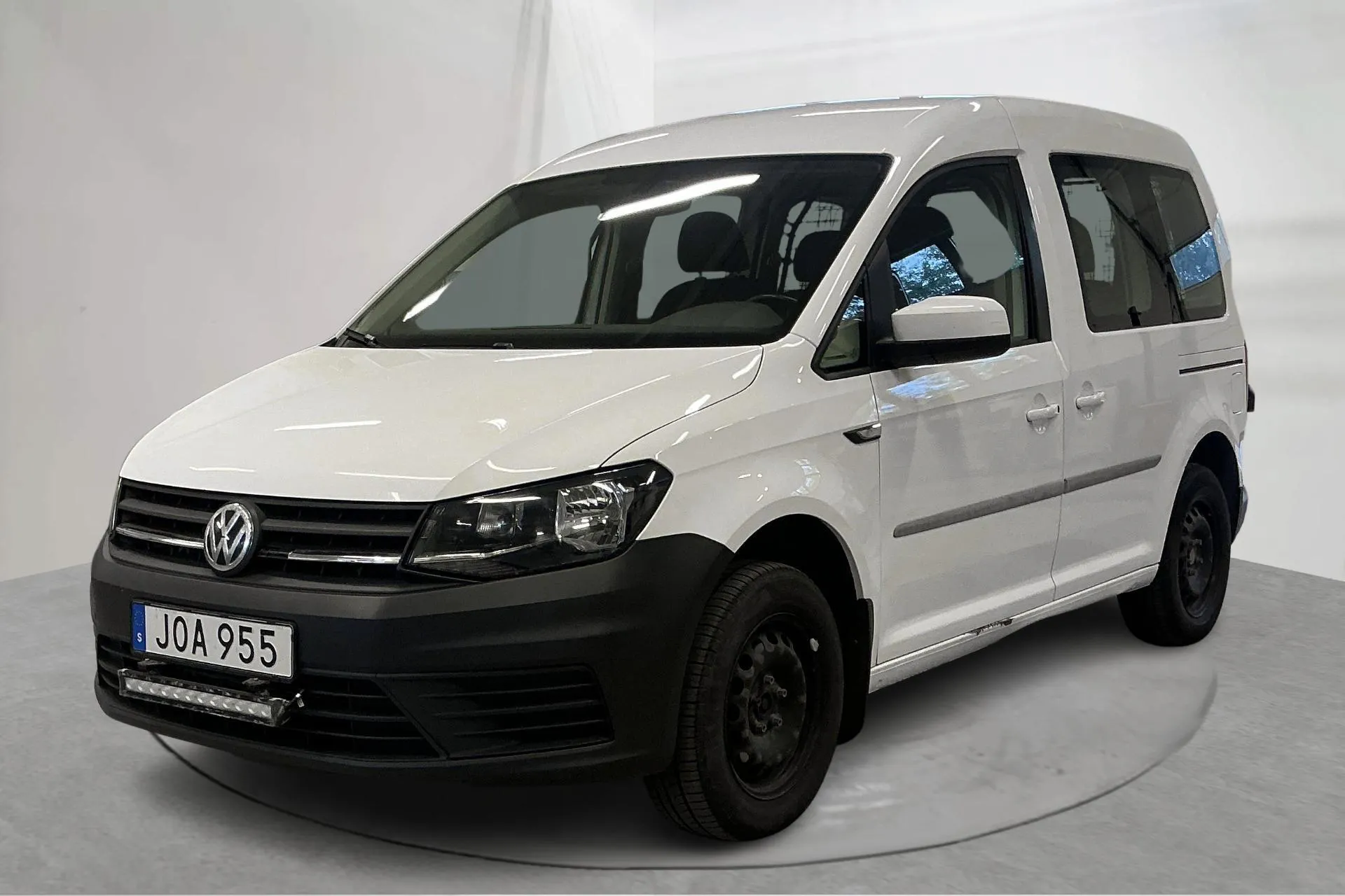 Presentationsfoto 1 av 17: VW Caddy Life 2.0 TDI (102hk) - 18 918 mil - Manuell - vit - 2018