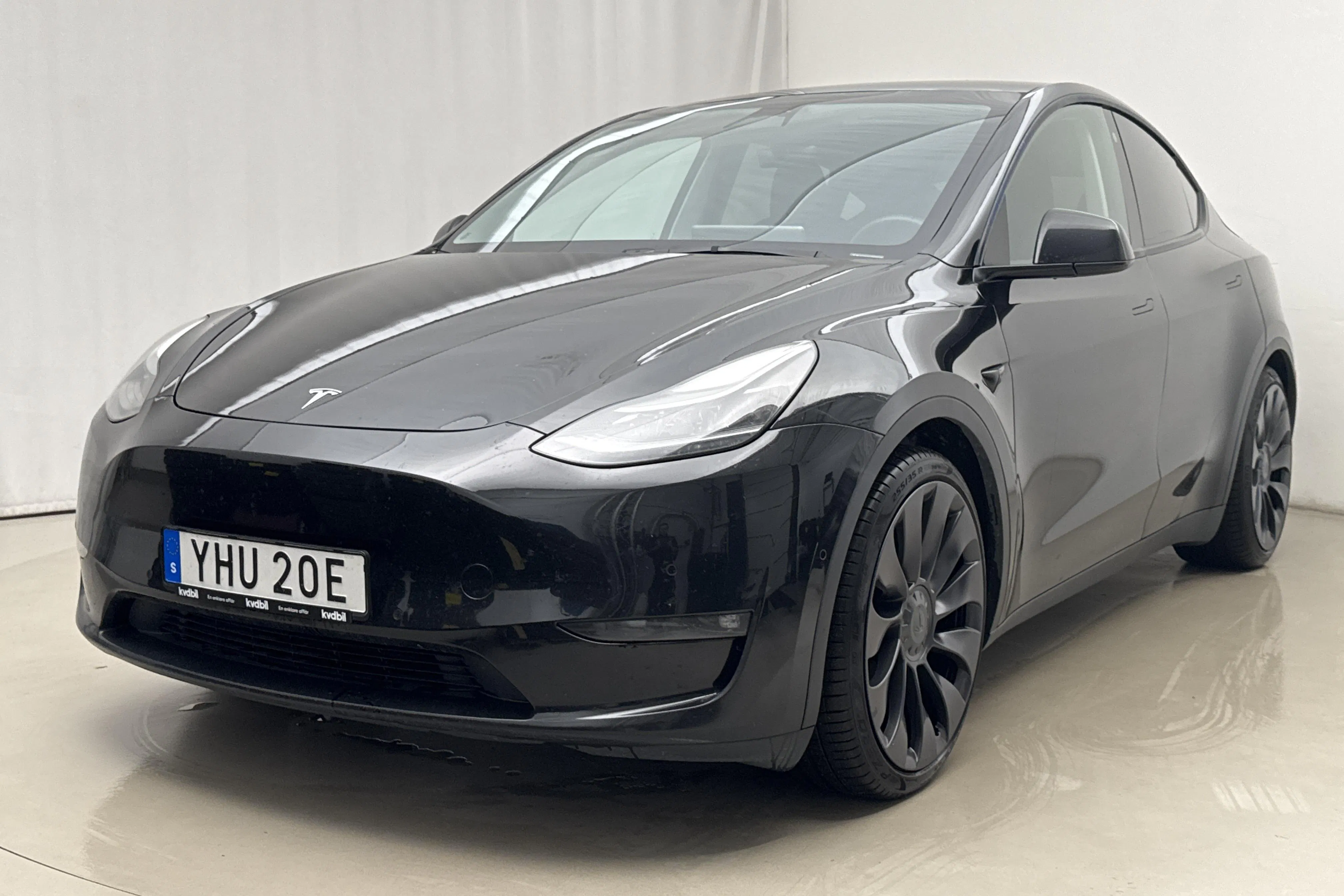 Presentation photo 1 of 24: Tesla Model Y Performance Dual Motor AWD - 102 870 km - Automatic - black - 2022