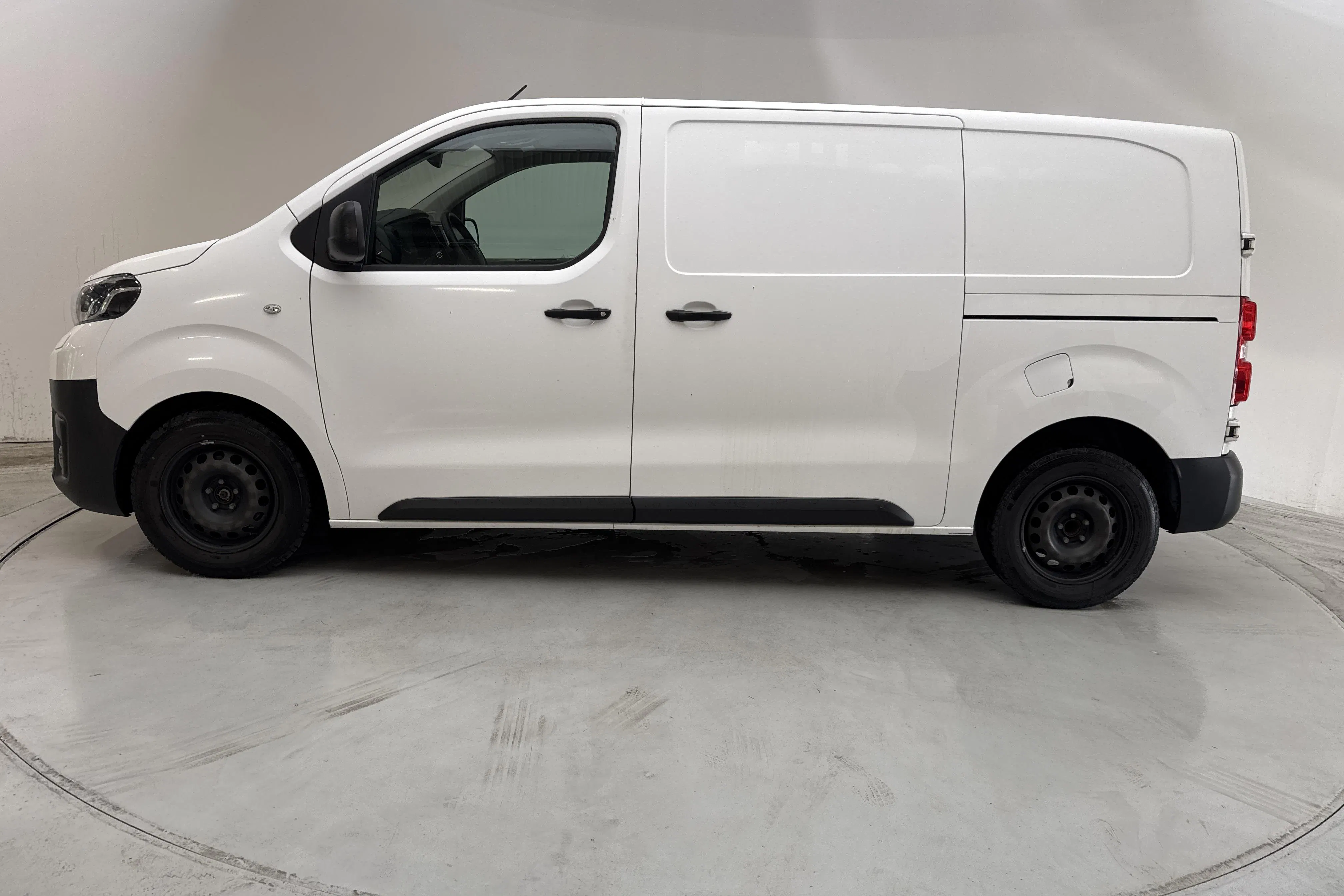 Presentation photo 2 of 12: Toyota PROACE 2.0D (120hk) - 133 280 km - Automatic - white - 2020