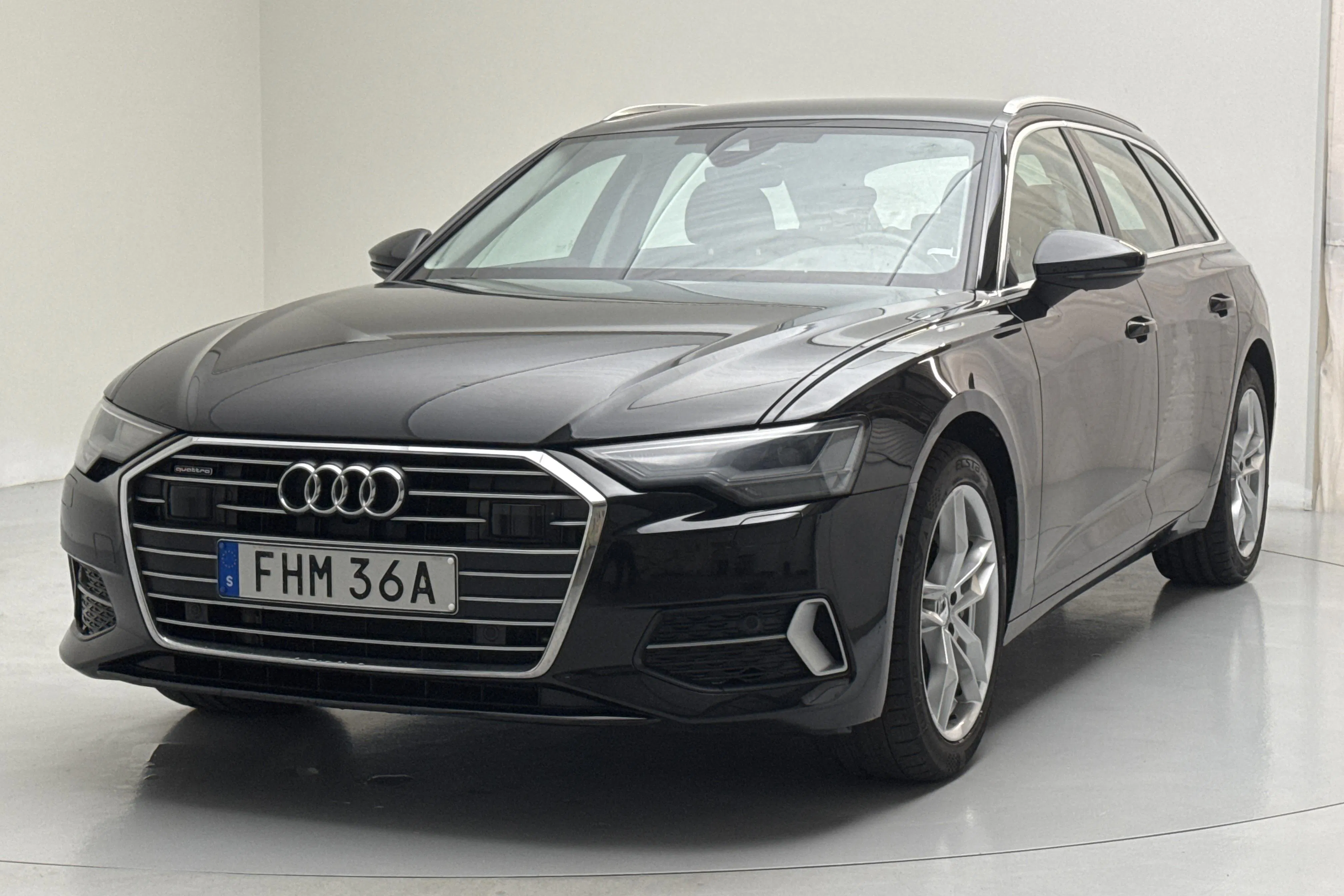 Presentationsfoto 1 av 13: Audi A6 Avant 40 TDI quattro (204hk) - 10 617 mil - Automat - svart - 2023