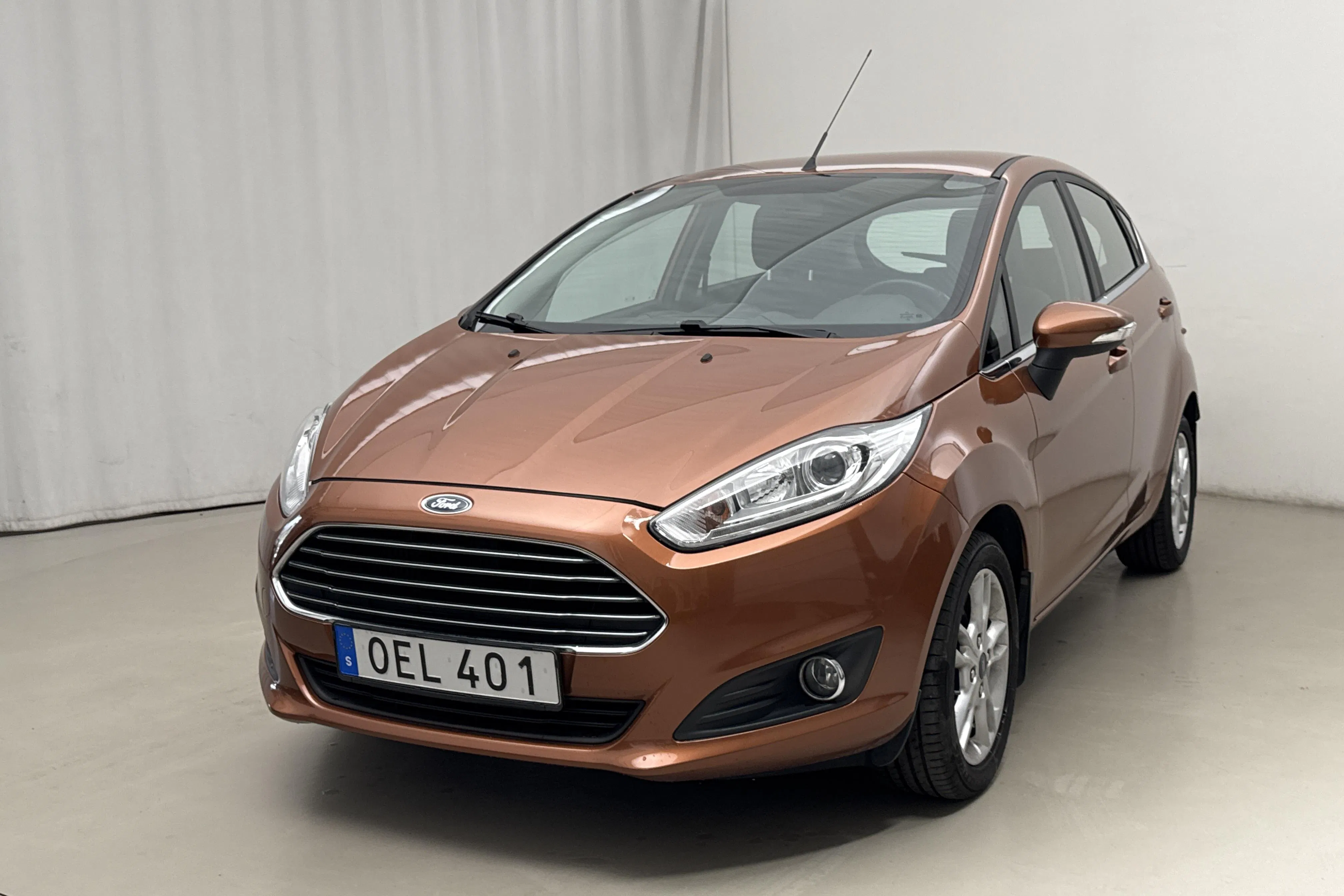 Presentationsfoto 1 av 12: Ford Fiesta 1.0T EcoBoost 5dr (100hk) - 7 633 mil - Manuell - brun - 2016