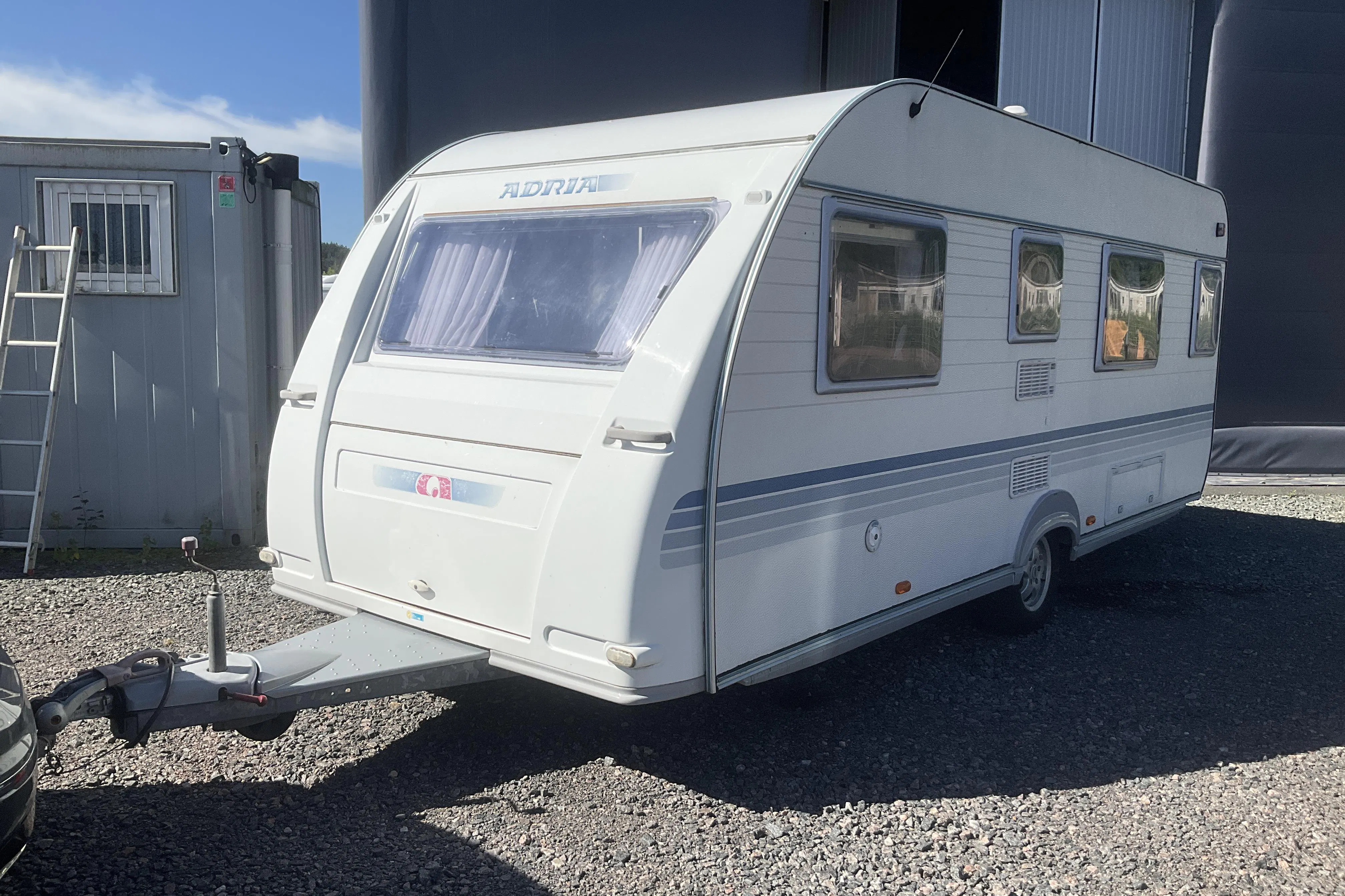 Presentation photo 1 of 26: ADRIA 542 UT Husvagn - 0 km - white - 2005