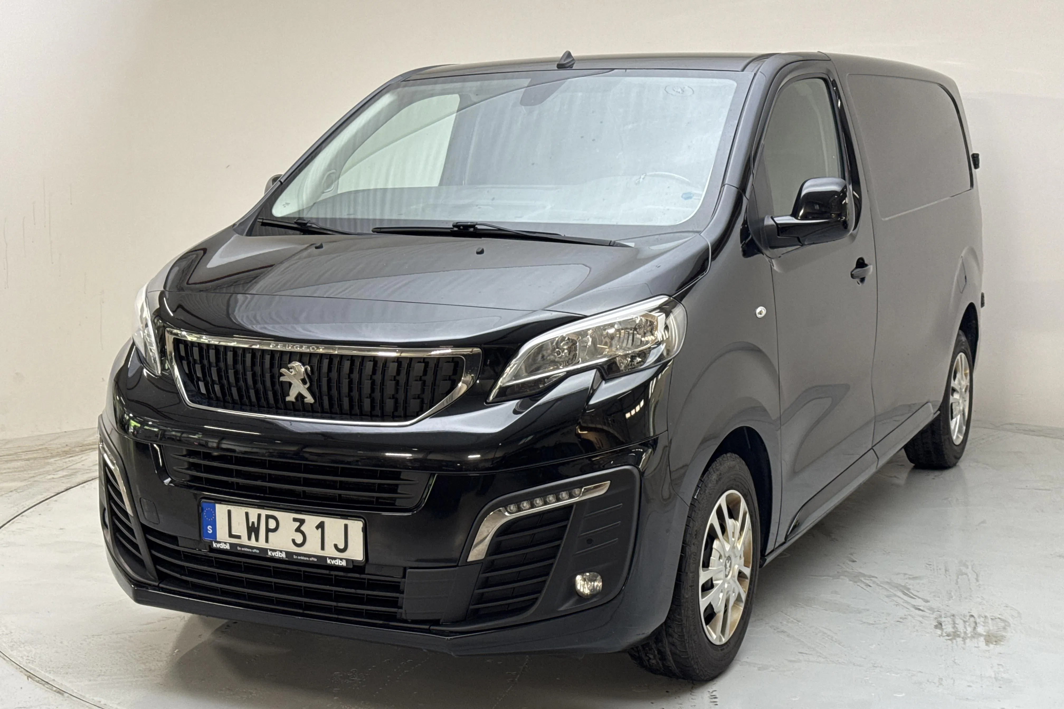 Presentation photo 1 of 12: Peugeot Expert BlueHDi Skåp (145hk) - 128 900 km - Automatic - black - 2022