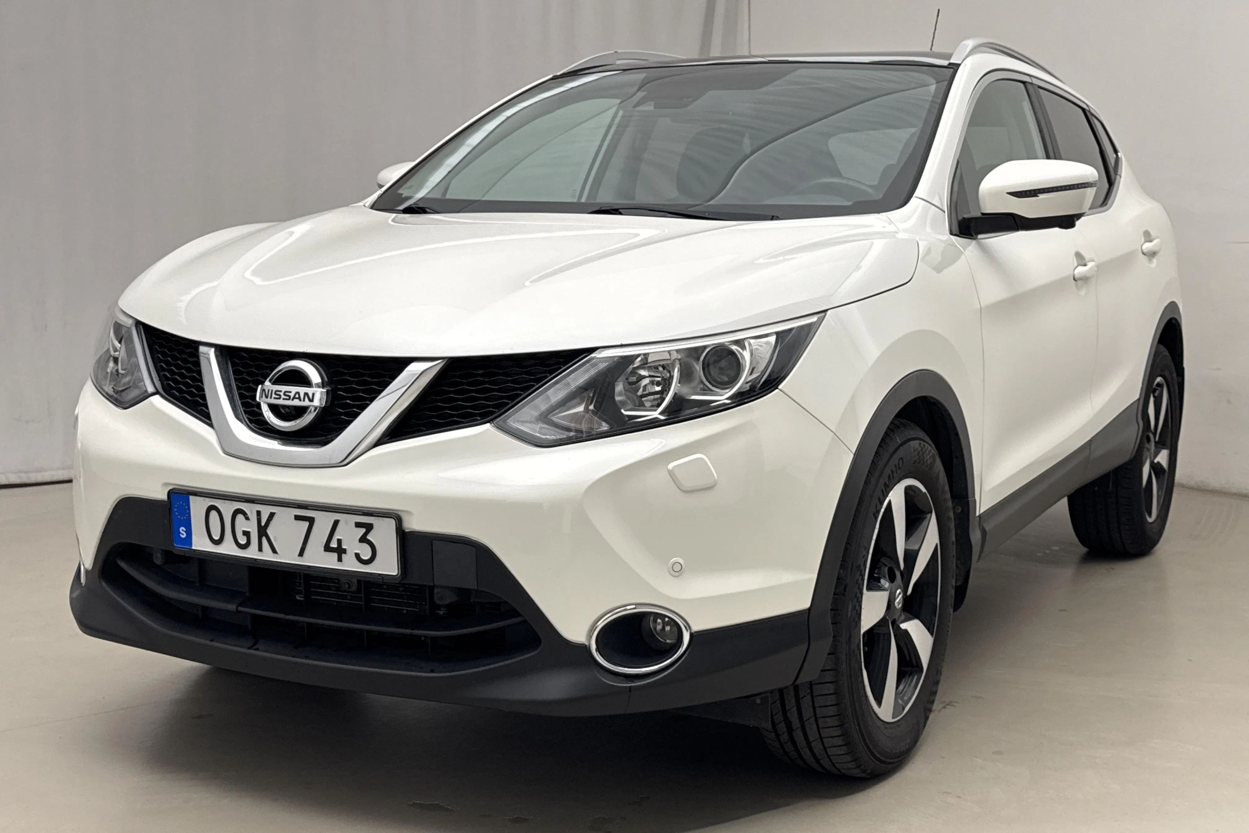 Presentationsfoto 1 av 18: Nissan Qashqai 1.2 (115hk) - 10 101 mil - Automat - vit - 2017
