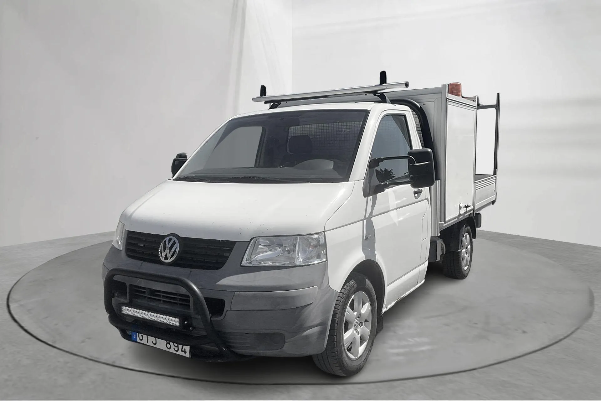 Presentationsfoto 1 av 13: VW Transporter T5 2.5 TDI Pickup 4-motion (130hk) - 13 837 mil - Manuell - vit - 2008