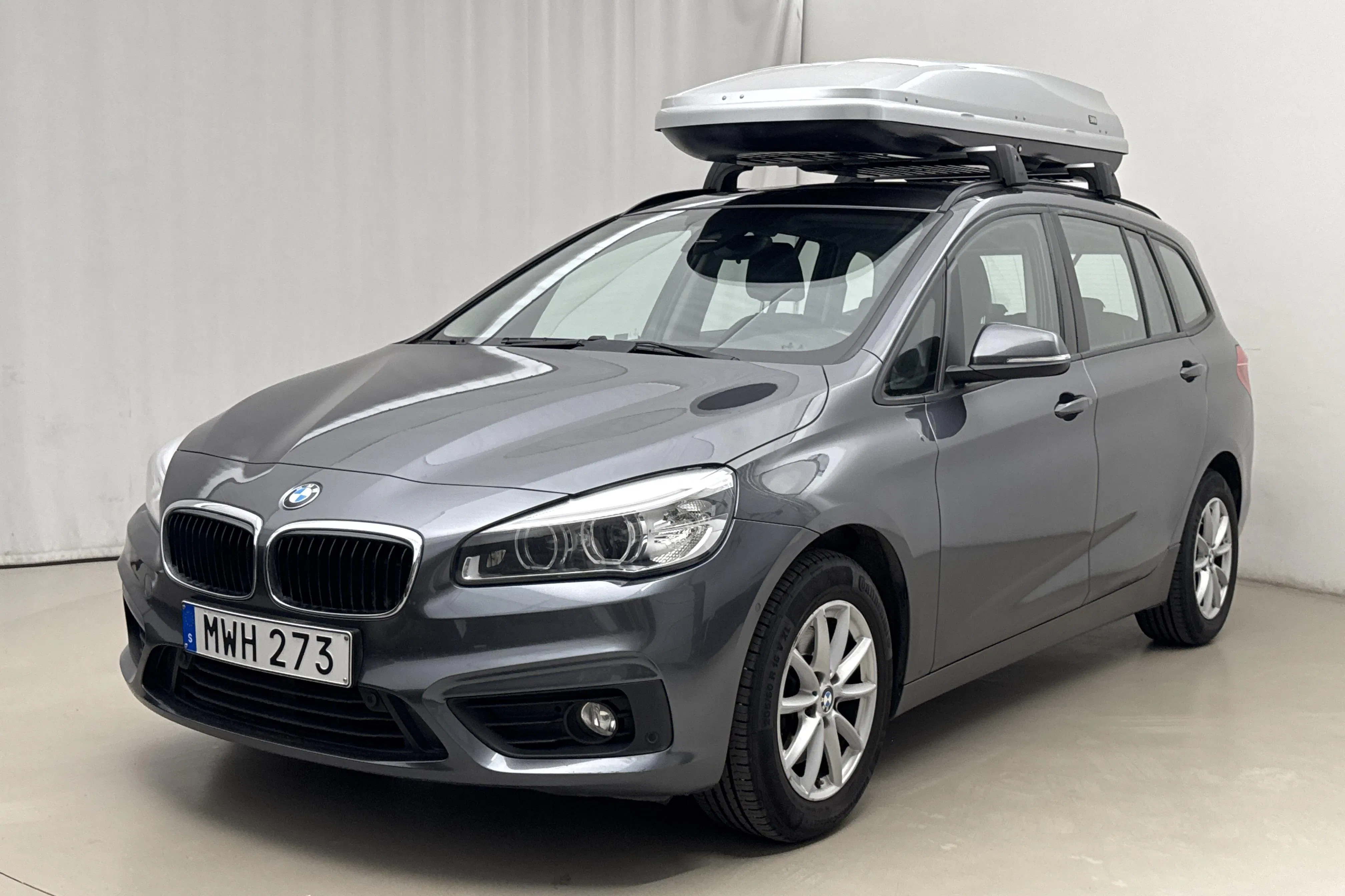 Presentationsfoto 1 av 20: BMW 218i Gran Tourer, F46 (136hk) - 9 880 mil - Manuell - grå - 2016