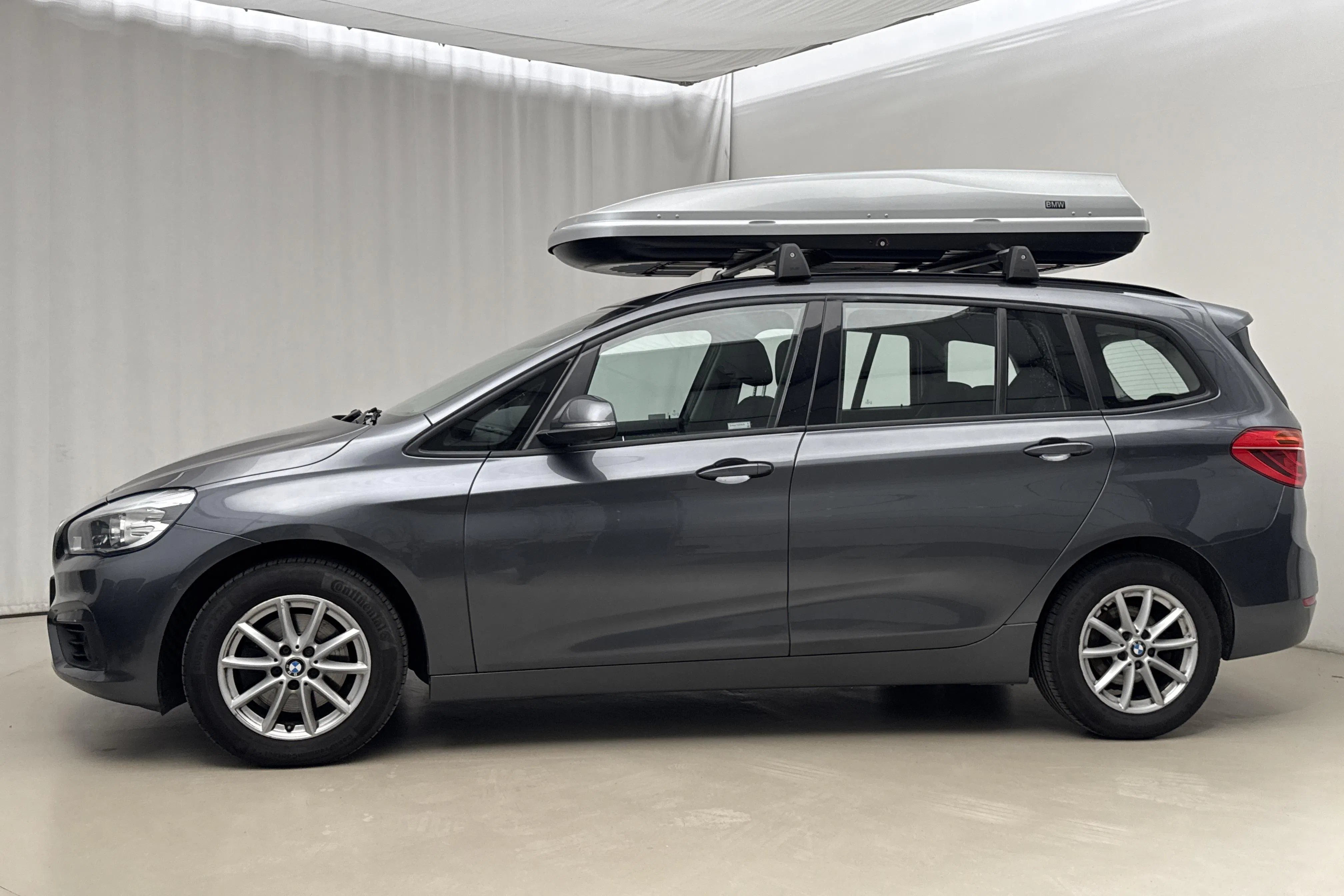 Presentationsfoto 2 av 20: BMW 218i Gran Tourer, F46 (136hk) - 9 880 mil - Manuell - grå - 2016