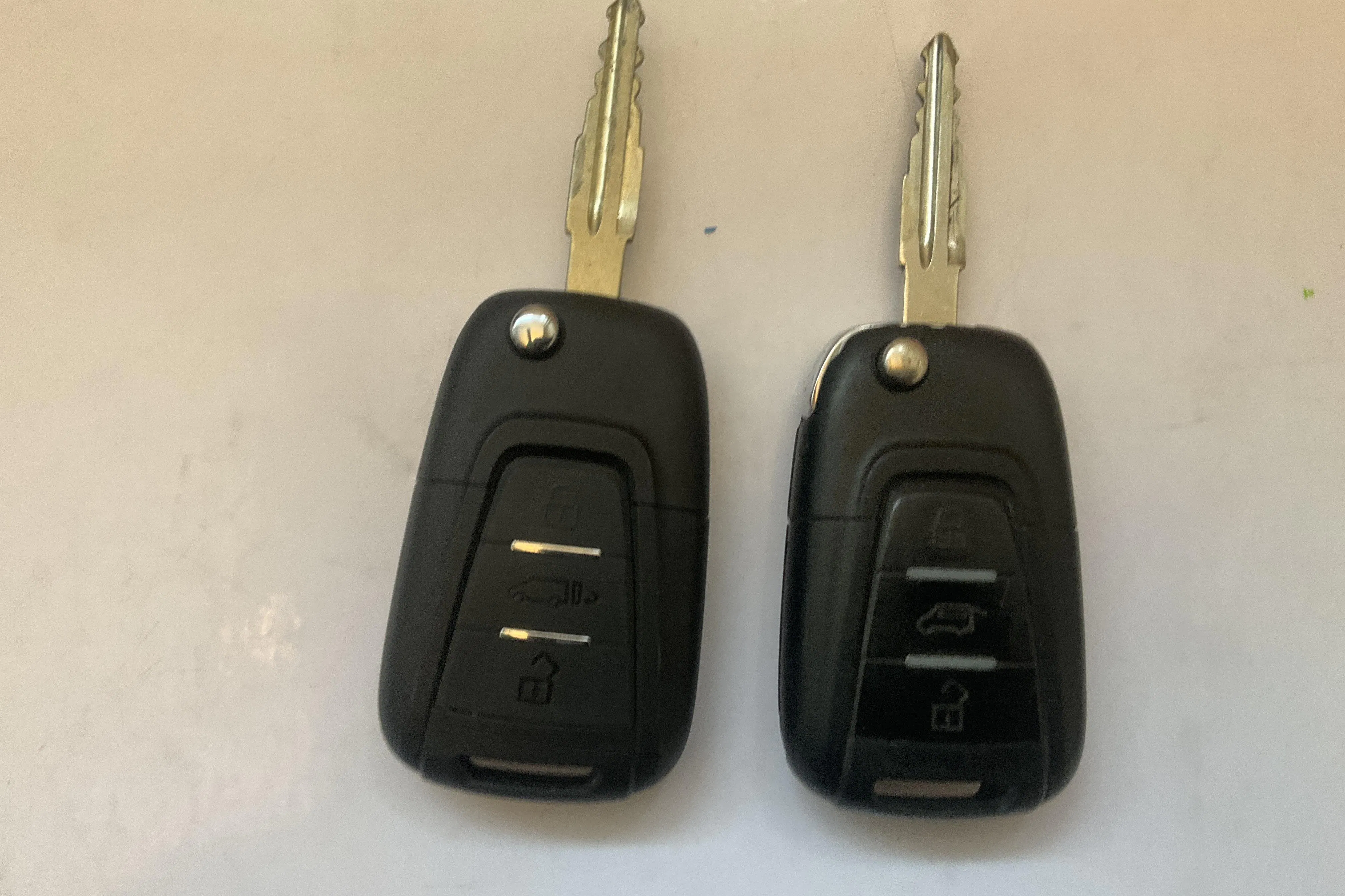Presentation photo 14 of 14: Maxus EV80 56kWh (134hk) - 72 690 km - Manual - black - 2019