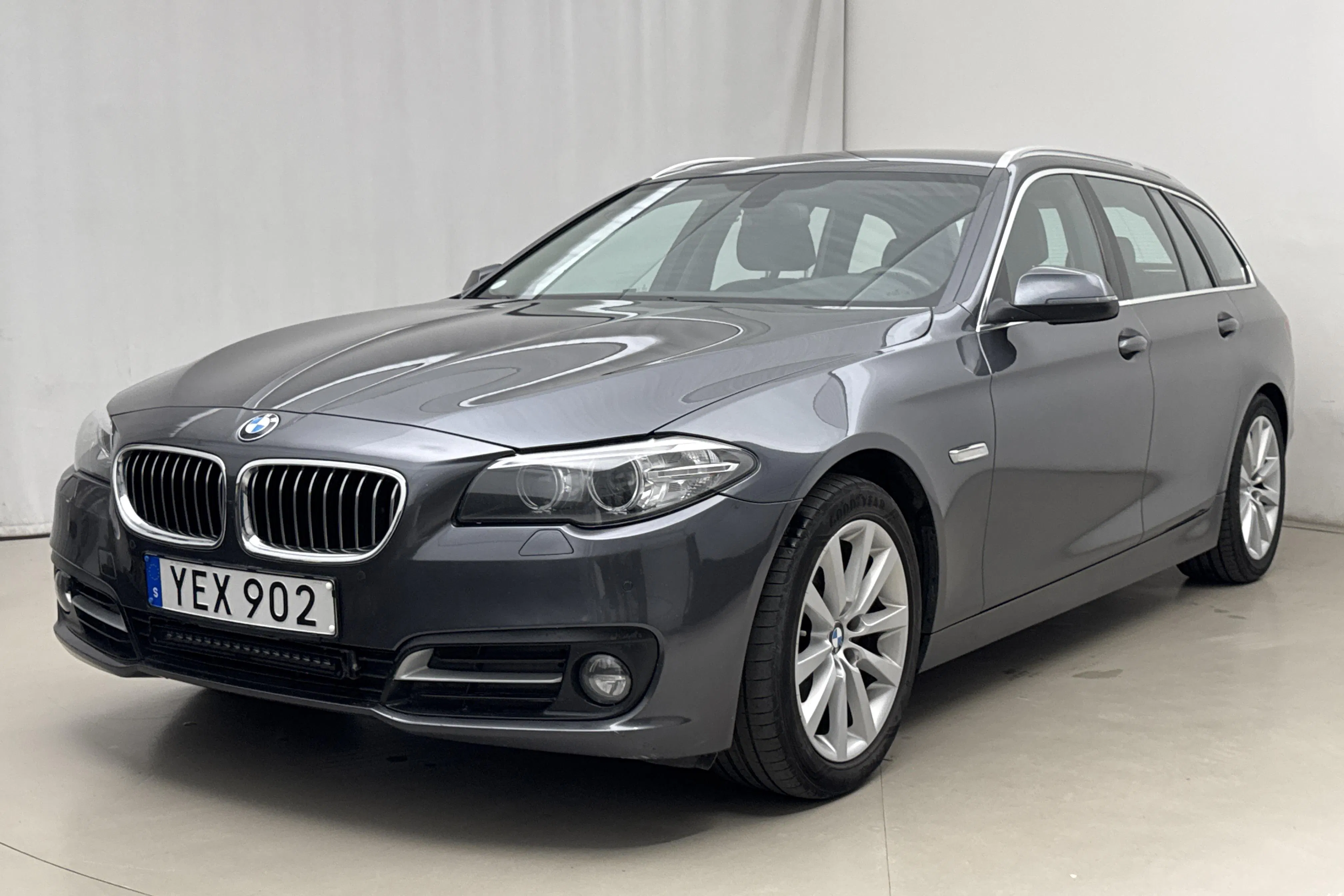Presentation photo 1 of 16: BMW 520d xDrive Touring, F11 (190hk) - 162 540 km - Automatic - gray - 2016
