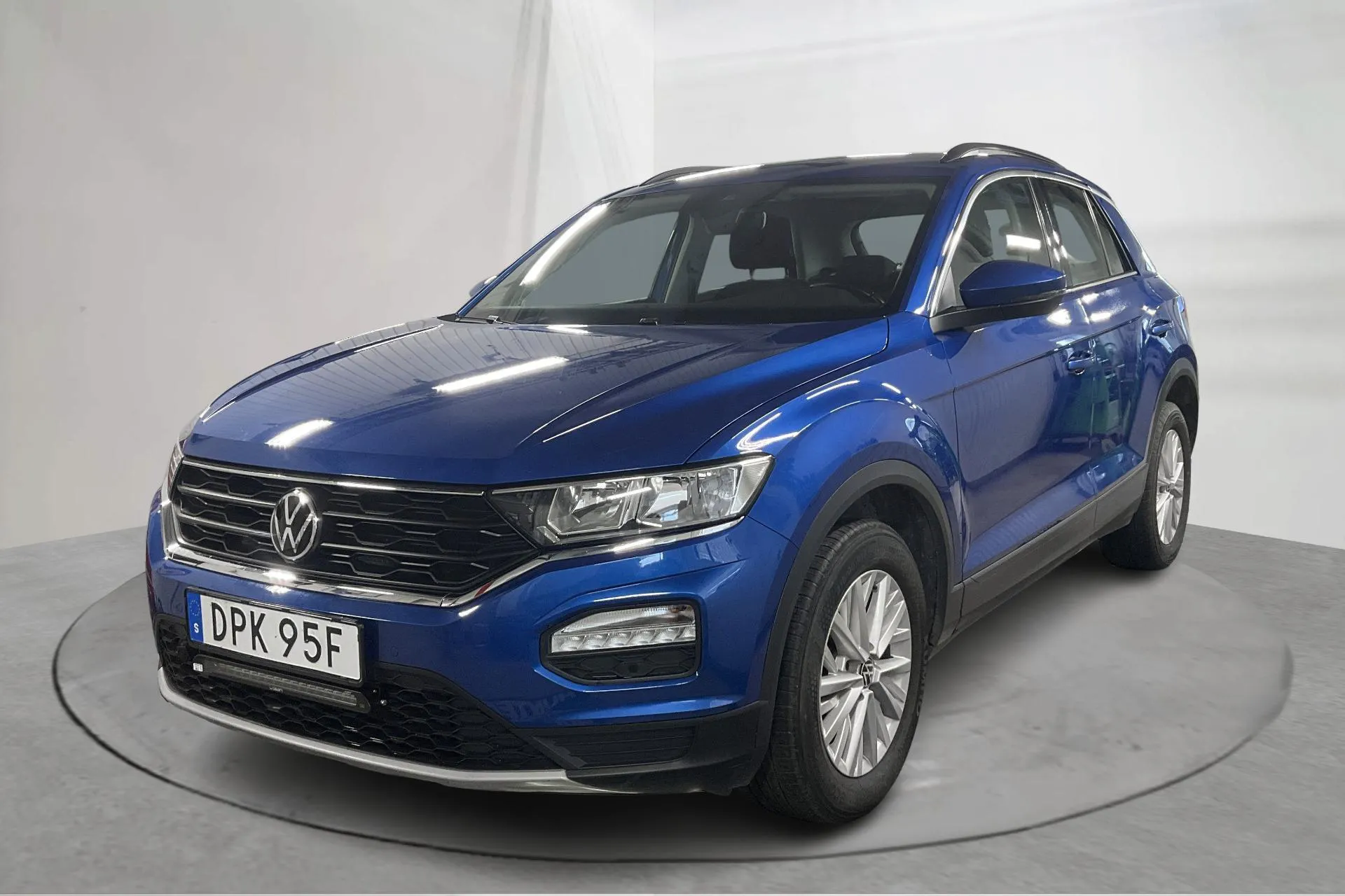 Presentation photo 1 of 14: VW T-Roc 2.0 TDI 4MOTION (150hk) - 150 760 km - Automatic - blue - 2021