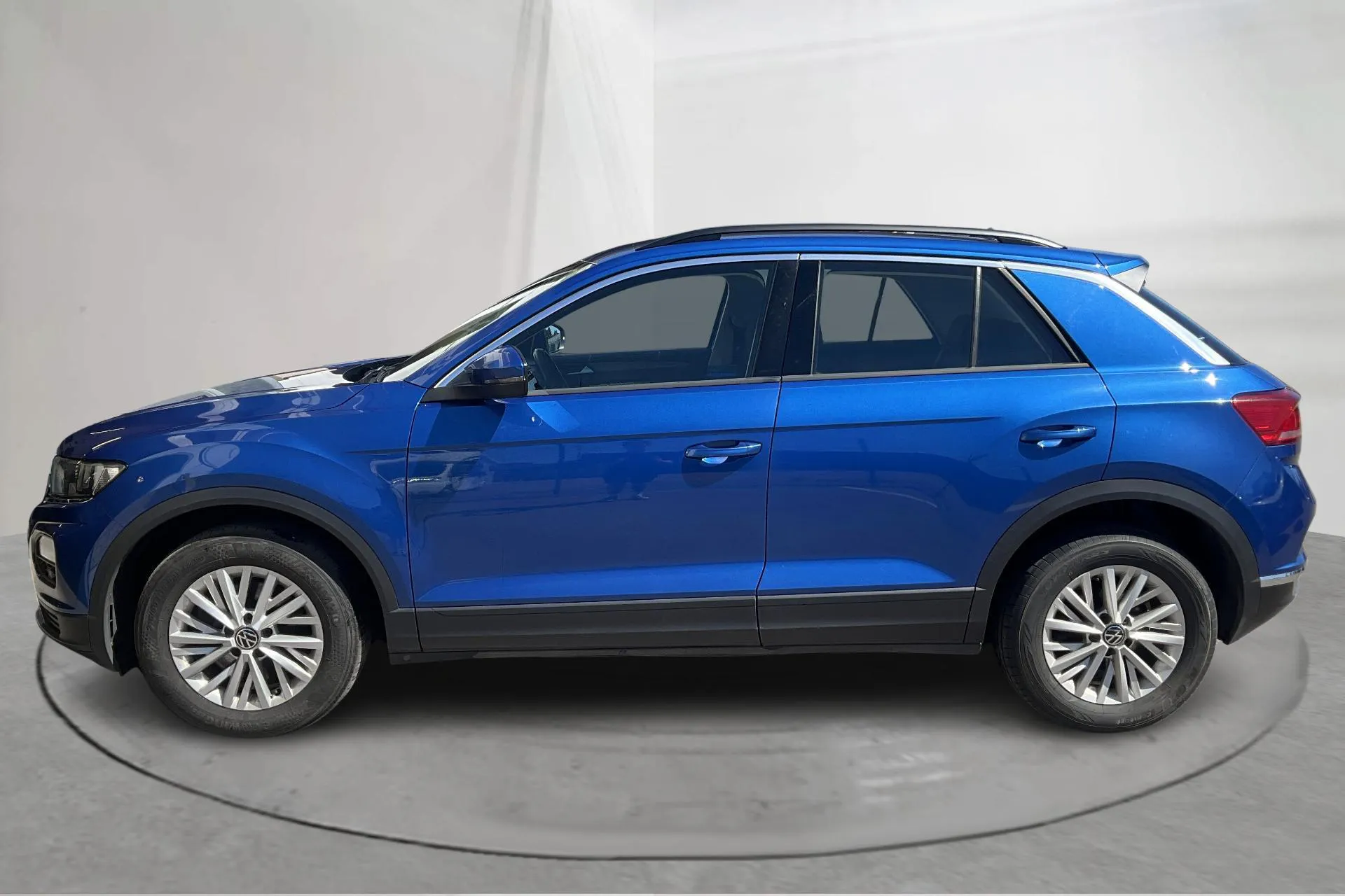 Presentation photo 2 of 14: VW T-Roc 2.0 TDI 4MOTION (150hk) - 154 060 km - Automatic - blue - 2021