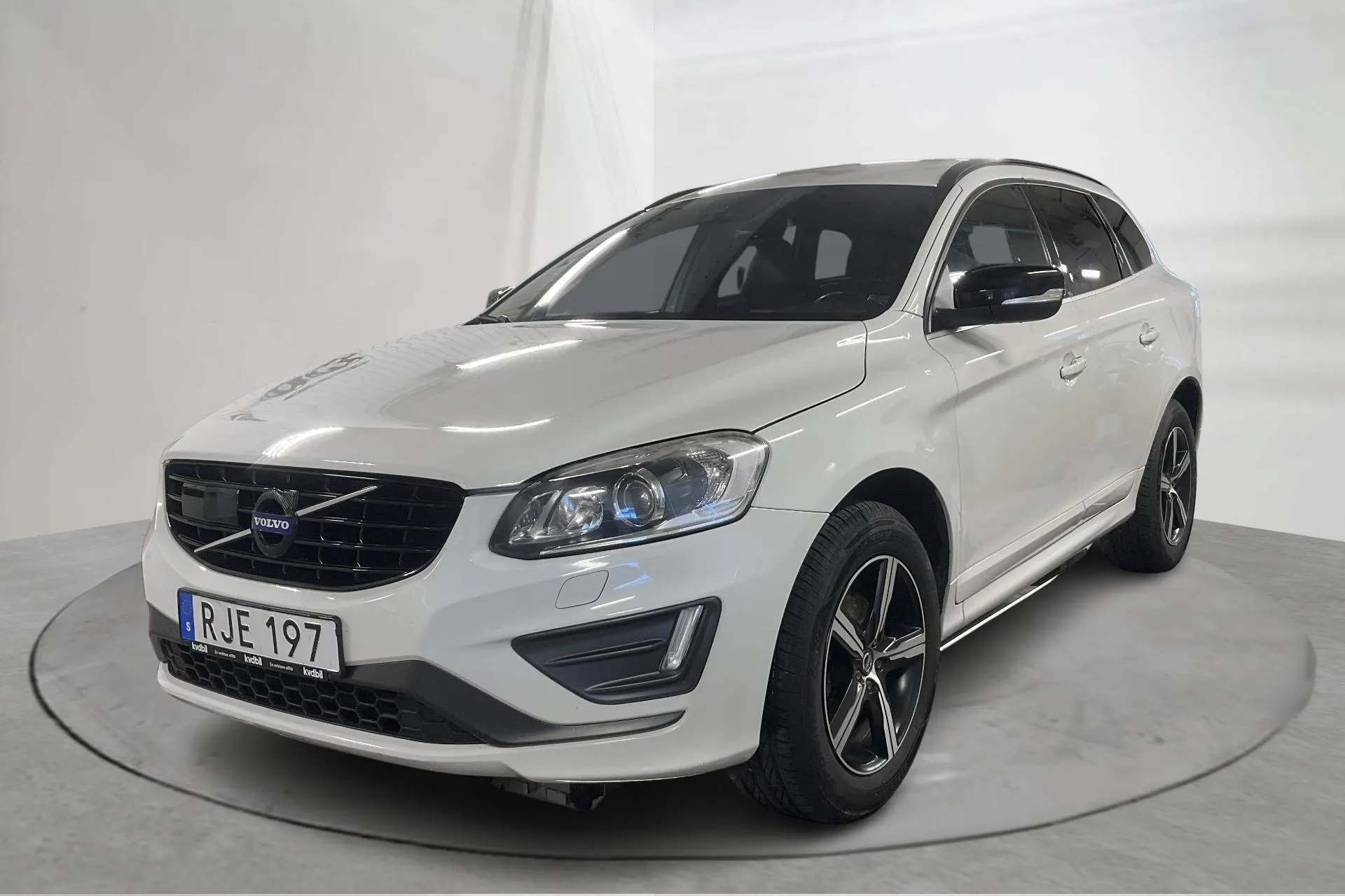Presentationsfoto 1 av 12: Volvo XC60 D4 AWD (190hk) - 17 615 mil - Automat - vit - 2017