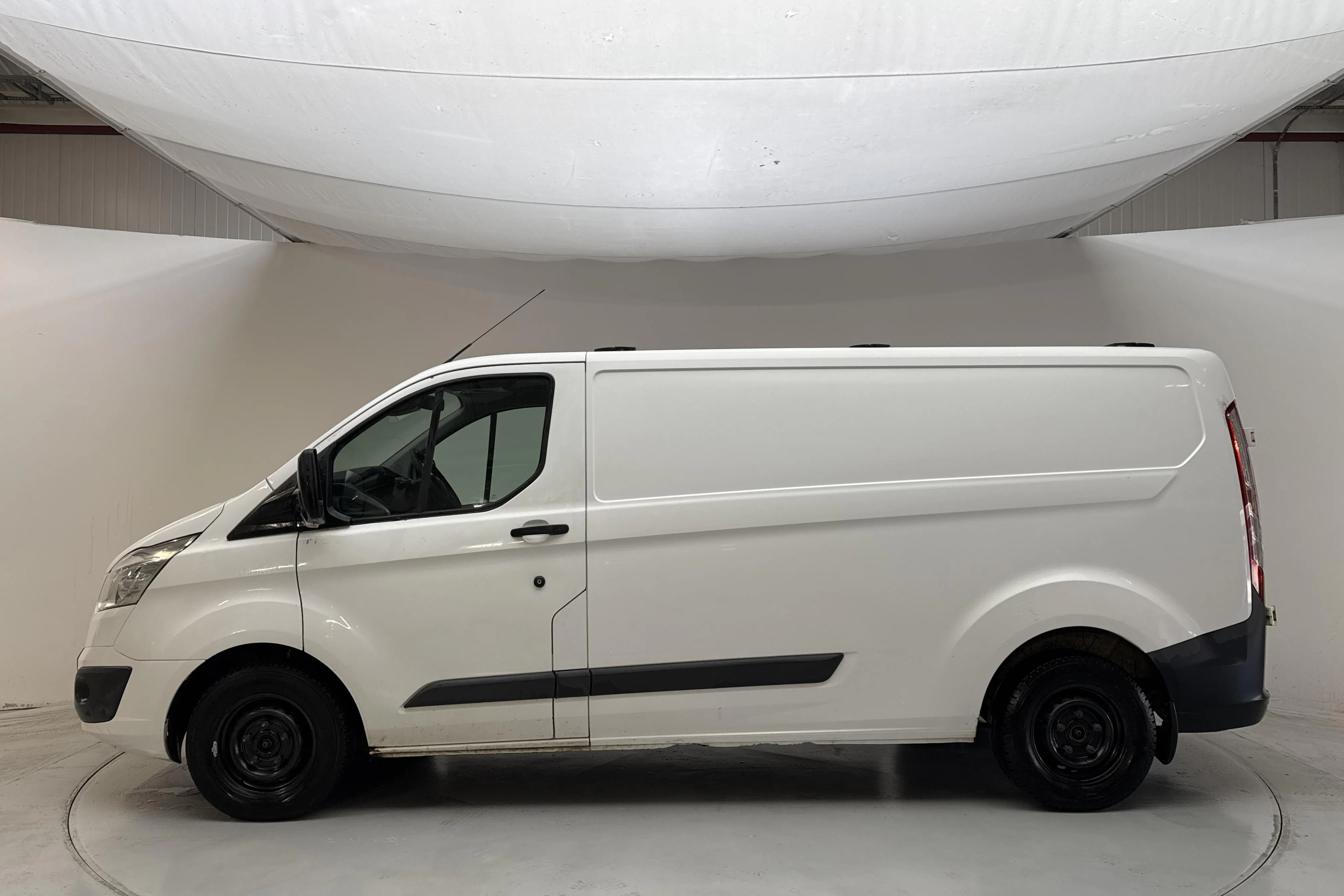 Presentation photo 2 of 14: Ford Transit Custom 300 (125hk) - 307 280 km - Manual - white - 2014