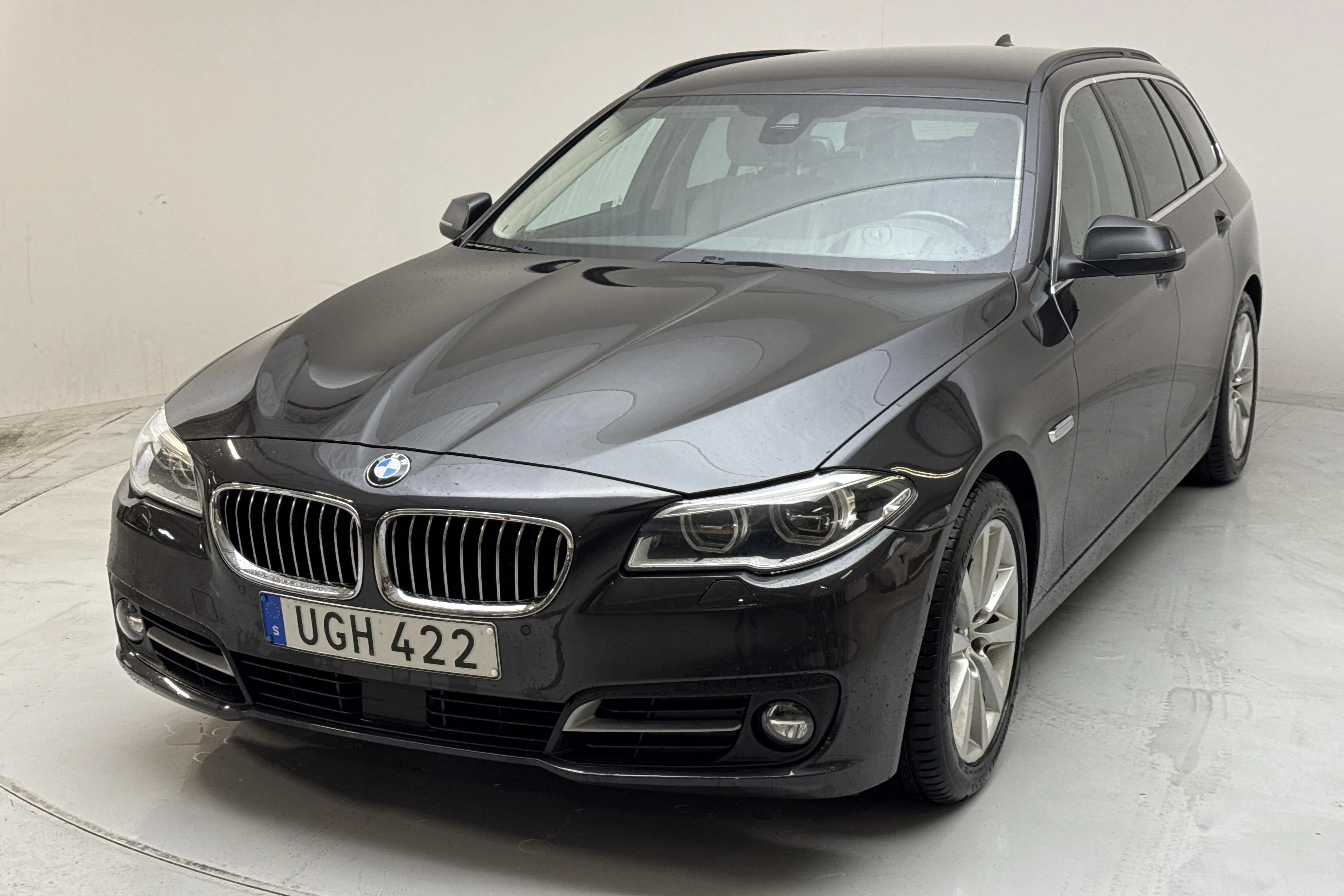 Presentation photo 1 of 14: BMW 530d xDrive Touring, F11 (258hk) - 199 950 km - Automatic - gray - 2017