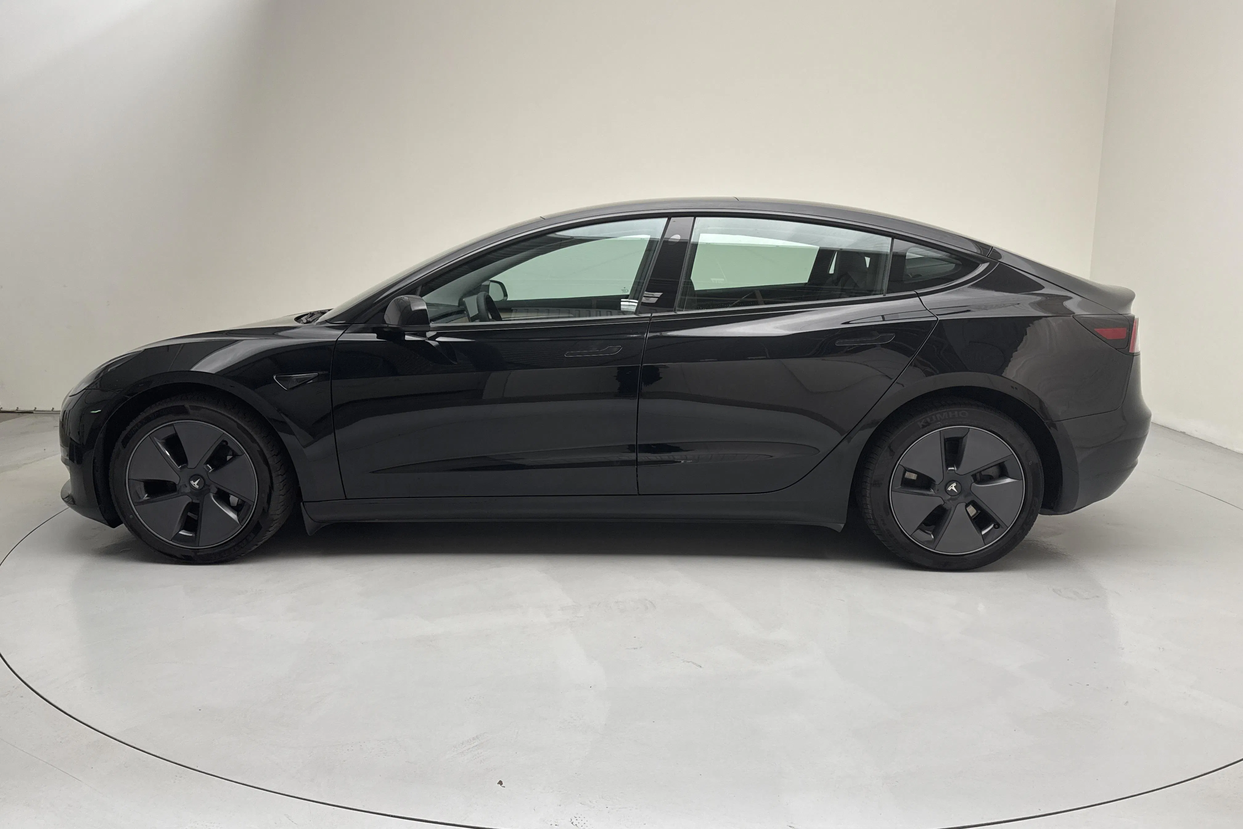 Presentation photo 2 of 18: Tesla Model 3 Long Range Dual Motor AWD - 71 620 km - Automatic - black - 2023