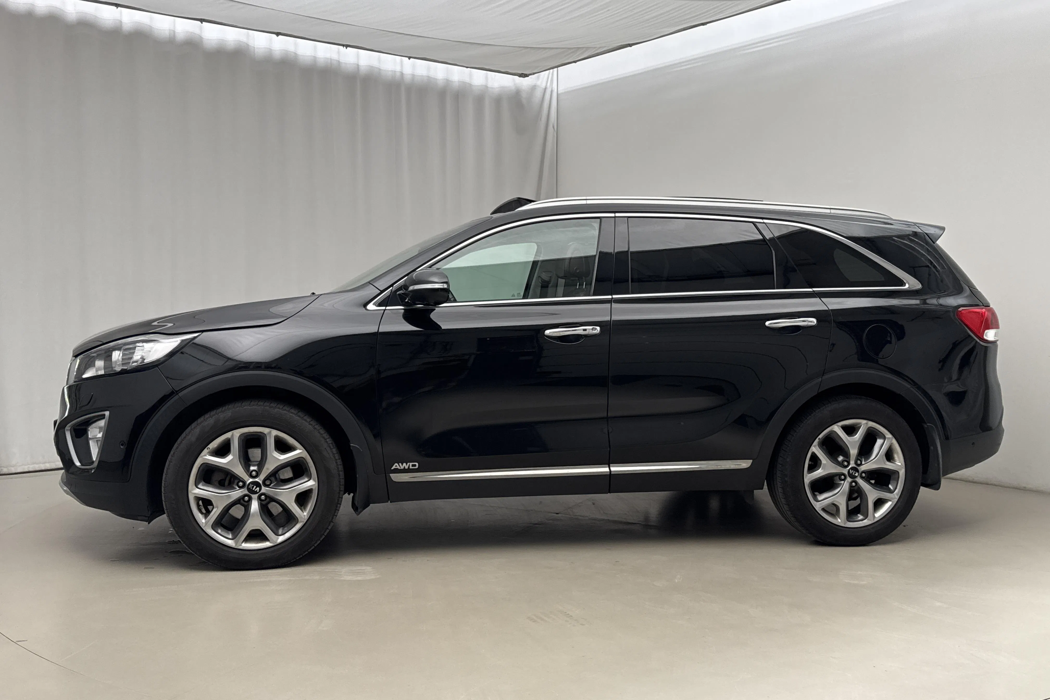 Presentation photo 2 of 23: KIA Sorento 2.2 CRDi (200hk) - 206 610 km - Automatic - black - 2016
