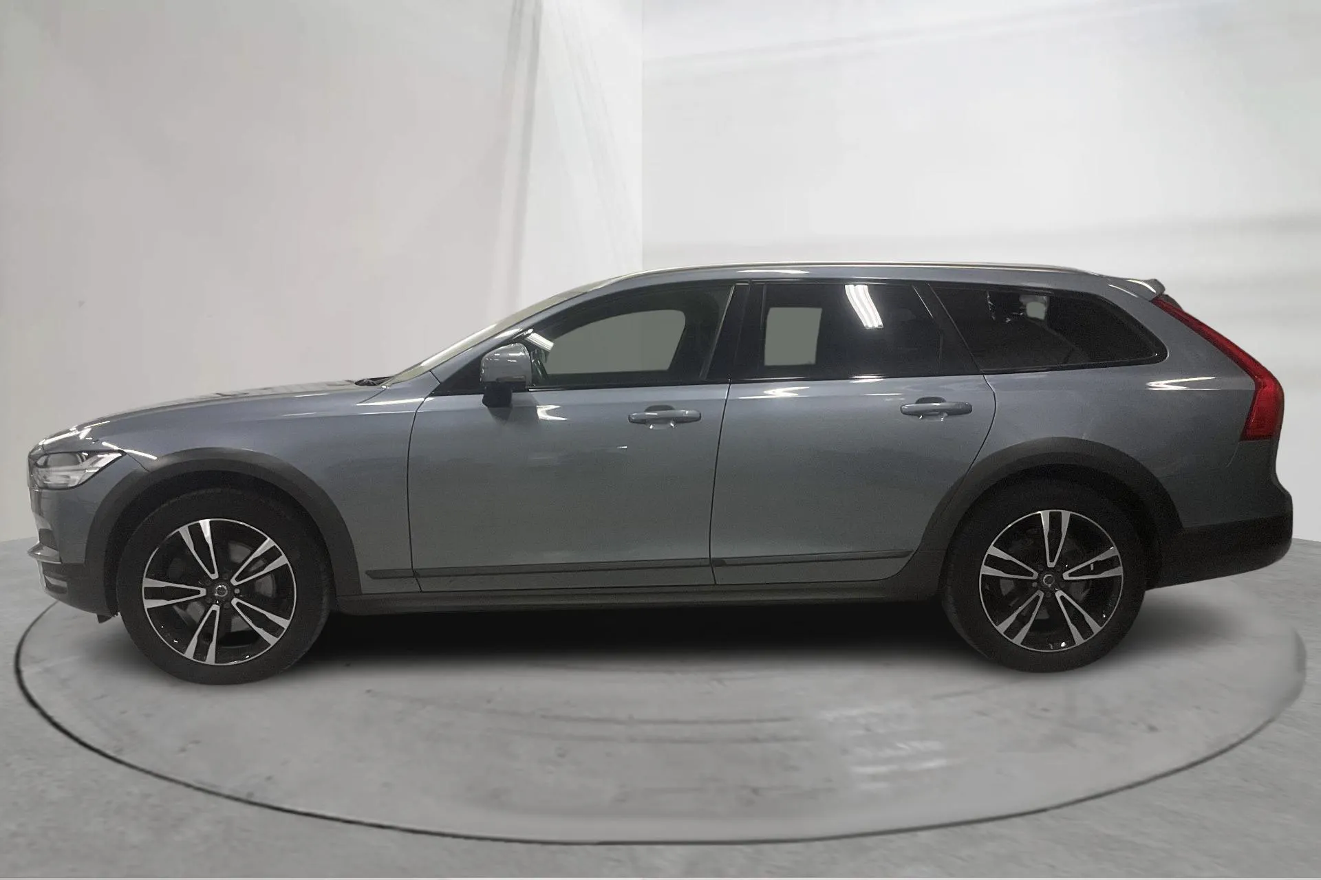 Presentation photo 2 of 19: Volvo V90 D4 Cross Country AWD (190hk) - 144 070 km - Automatic - Light Blue - 2019