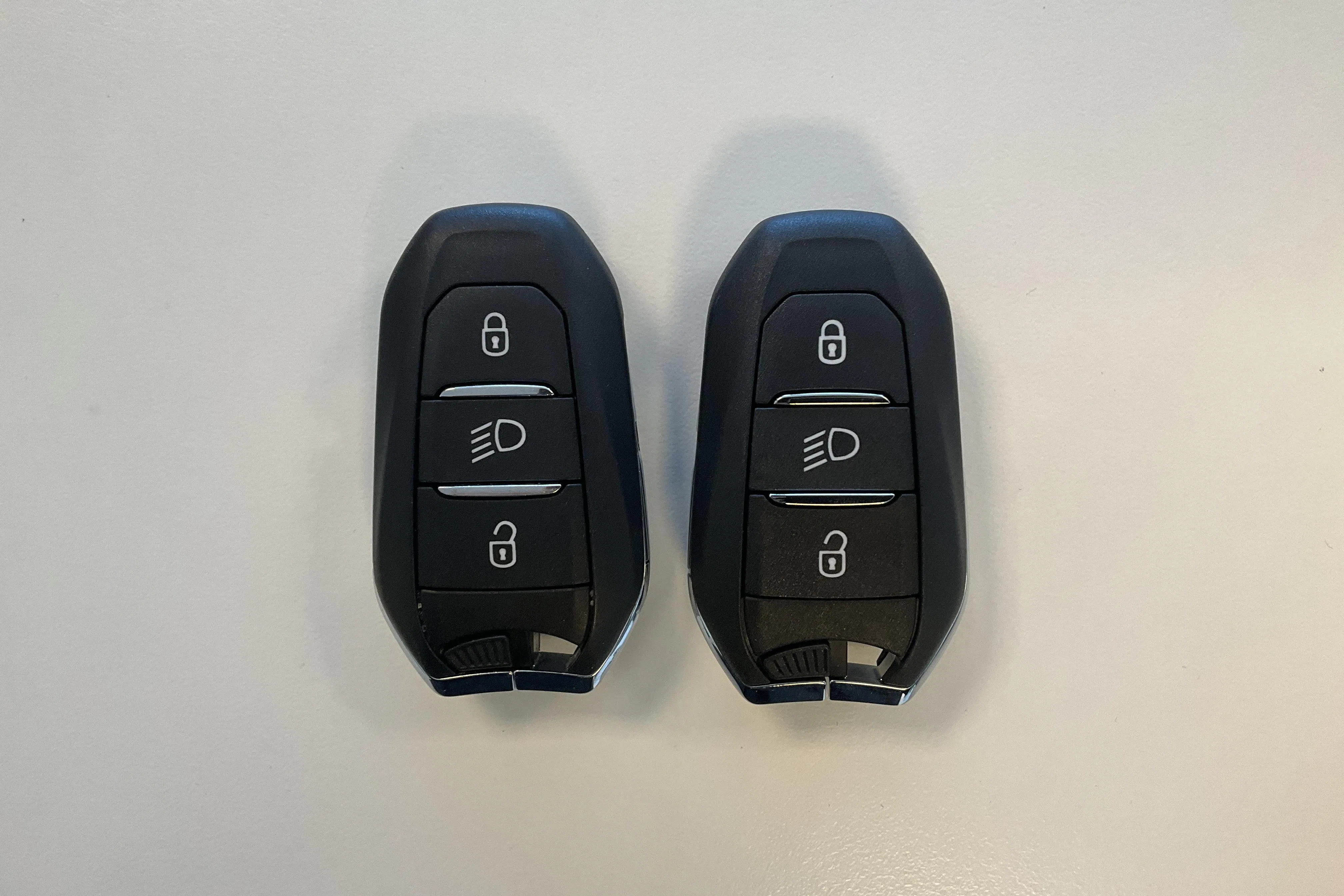 Presentationsfoto 14 av 14: Citroën C4 1.2 PureTech (130hk) - 2 838 mil - Automat - grå - 2024