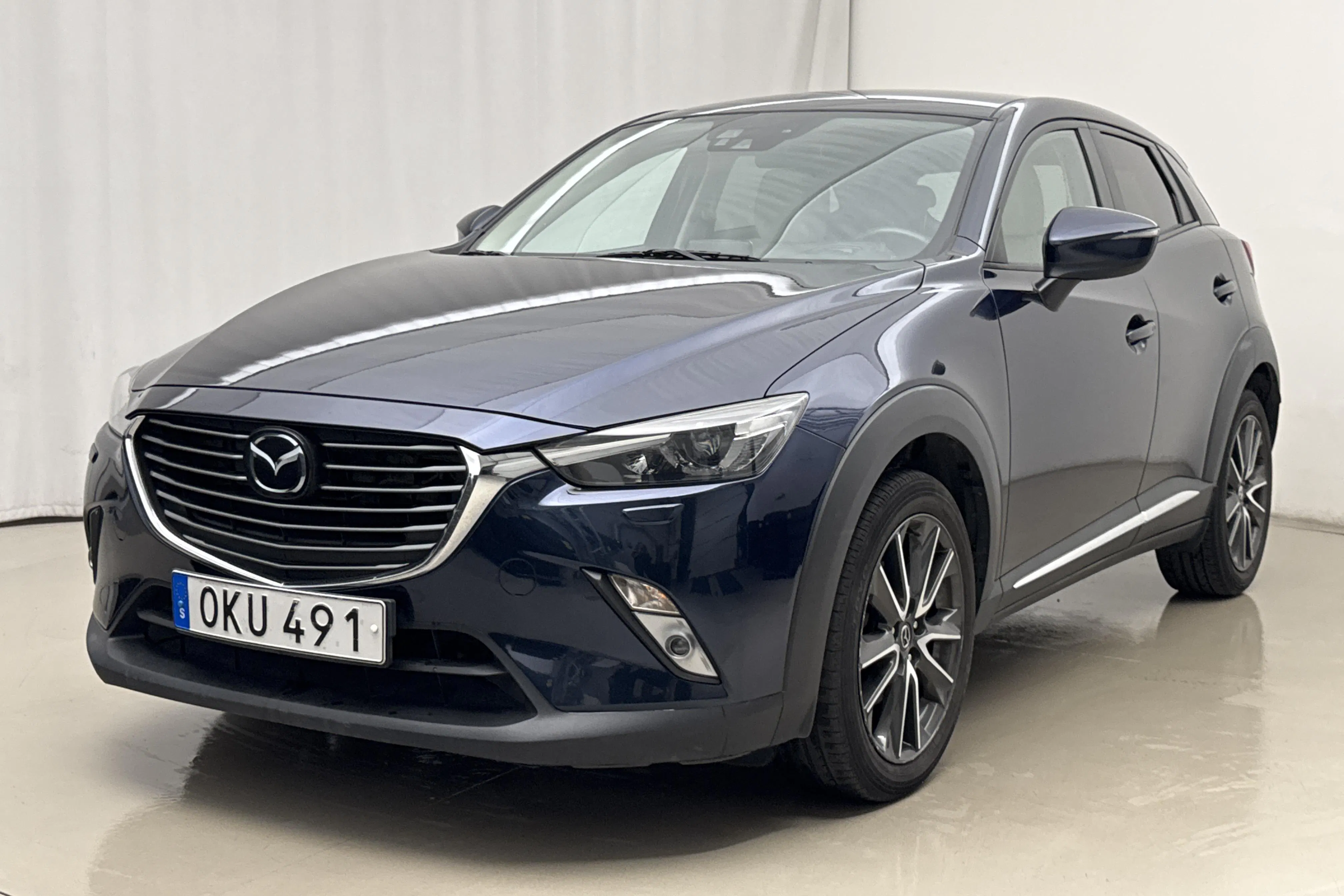 Presentationsfoto 1 av 18: Mazda CX-3 2.0 AWD (150hk) - 11 075 mil - Automat - blå - 2017