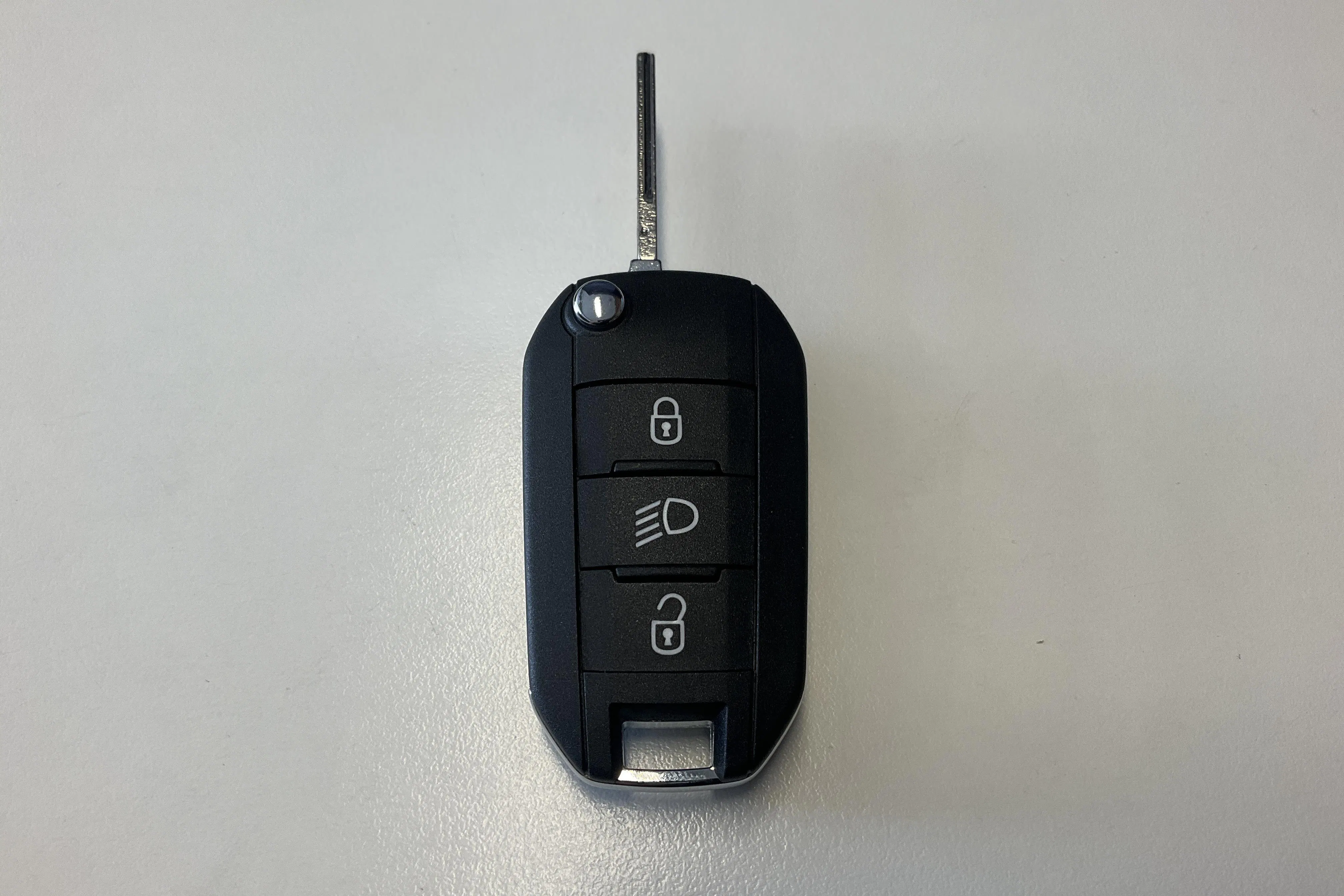 Presentation photo 17 of 17: Peugeot Rifter 1.2 PureTech (130hk) - 137 290 km - Automatic - white - 2019