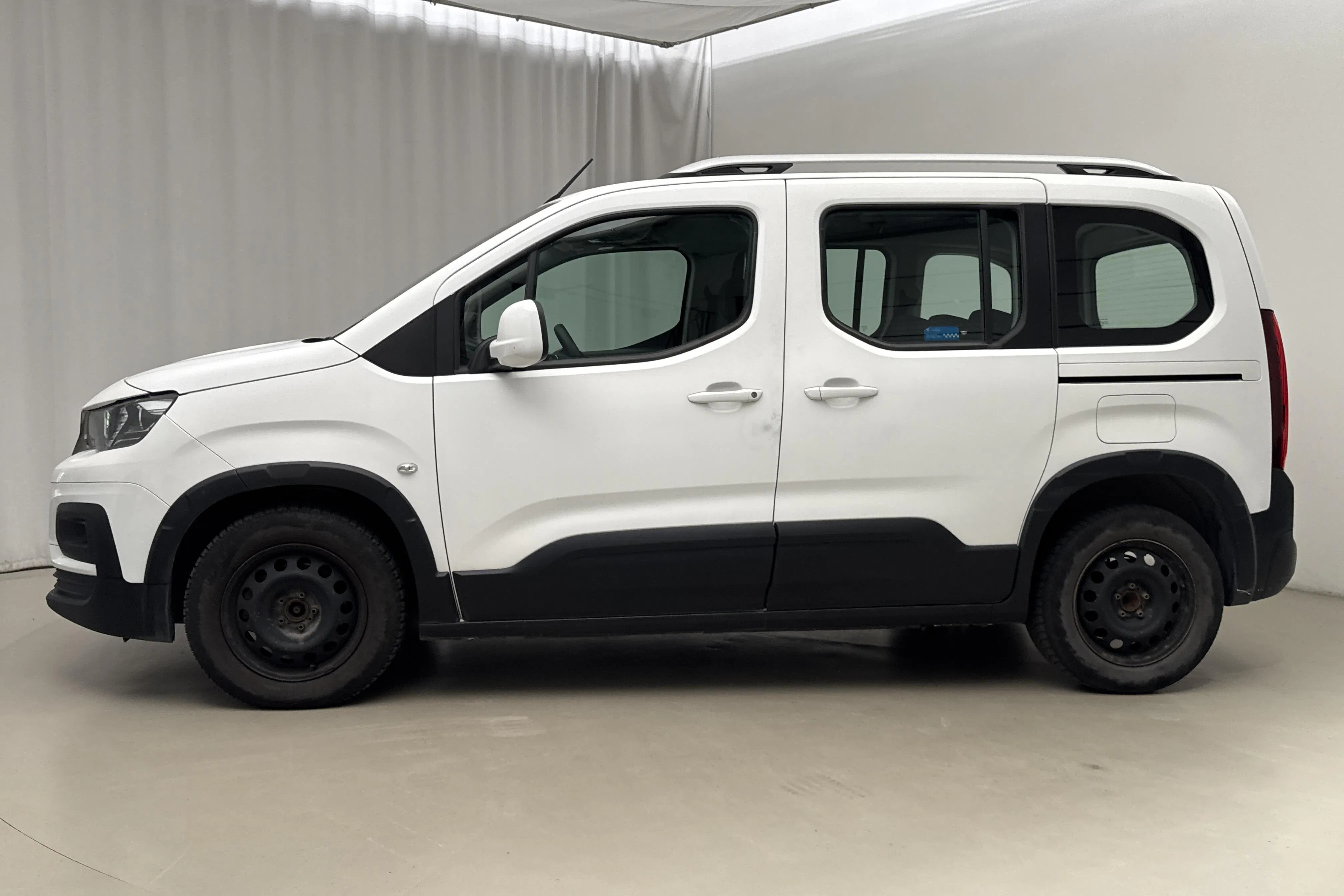 Presentation photo 2 of 17: Peugeot Rifter 1.2 PureTech (130hk) - 137 290 km - Automatic - white - 2019