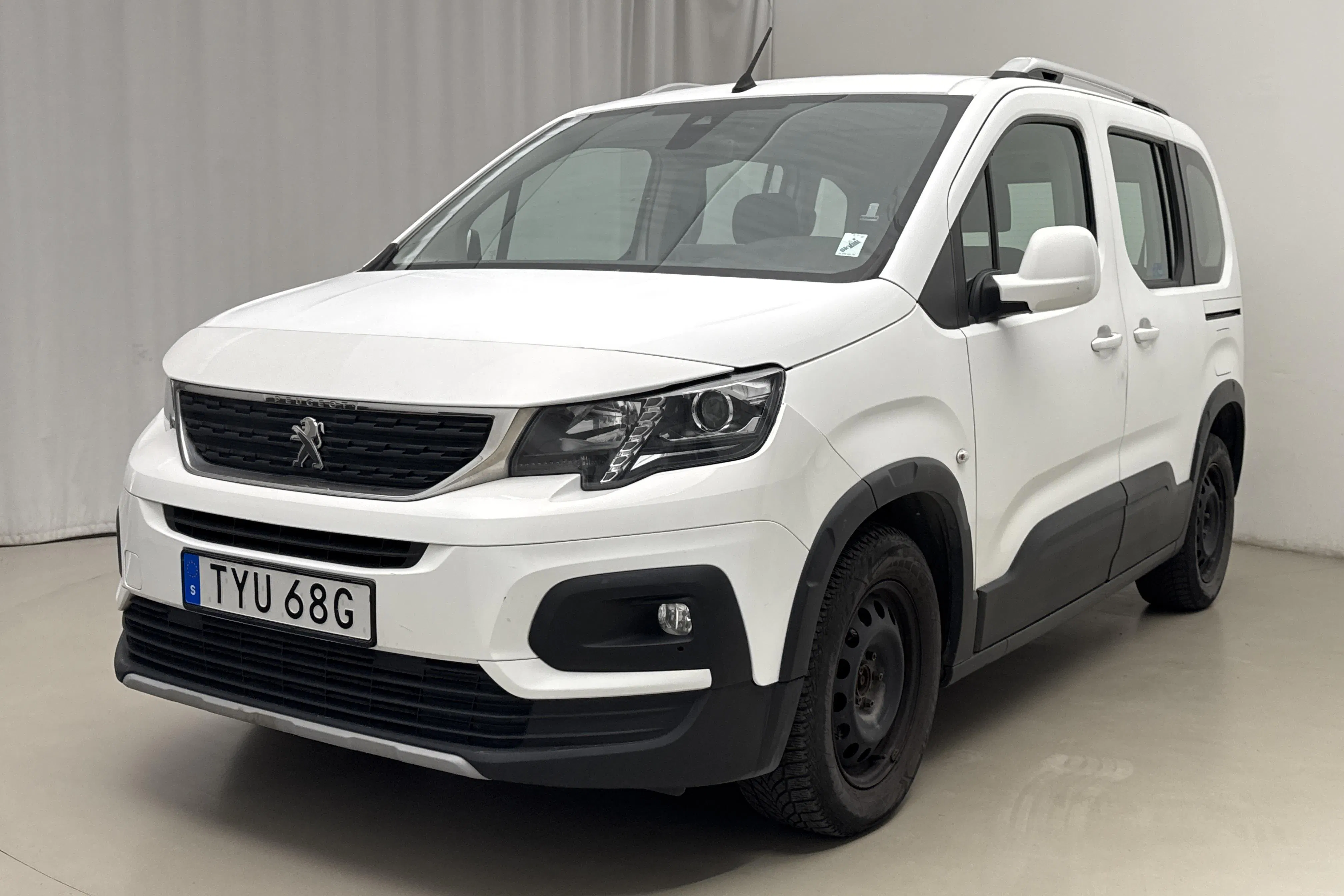 Presentation photo 1 of 17: Peugeot Rifter 1.2 PureTech (130hk) - 137 290 km - Automatic - white - 2019