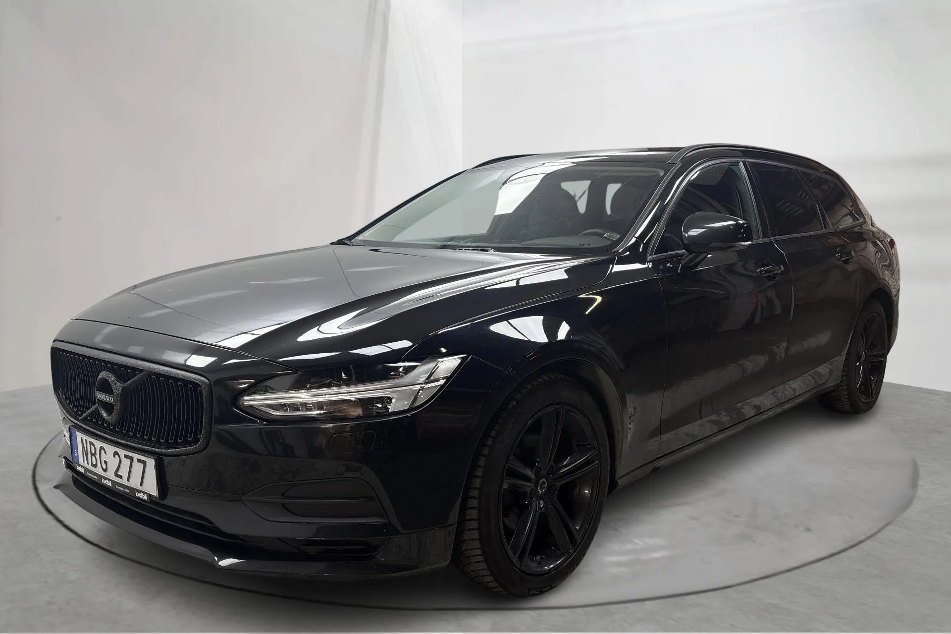 Presentationsfoto 1 av 12: Volvo V90 D3 AWD (150hk) - 18 516 mil - Automat - svart - 2018