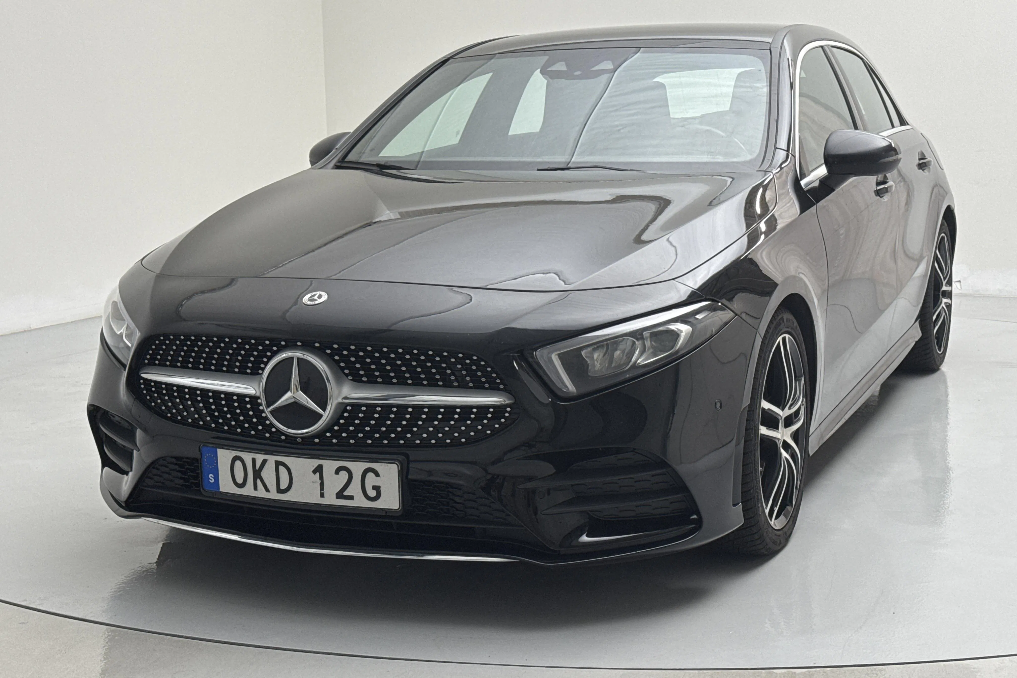 Presentationsfoto 1 av 15: Mercedes A 250 5dr W177 (224hk) - 15 439 mil - Automat - svart - 2020