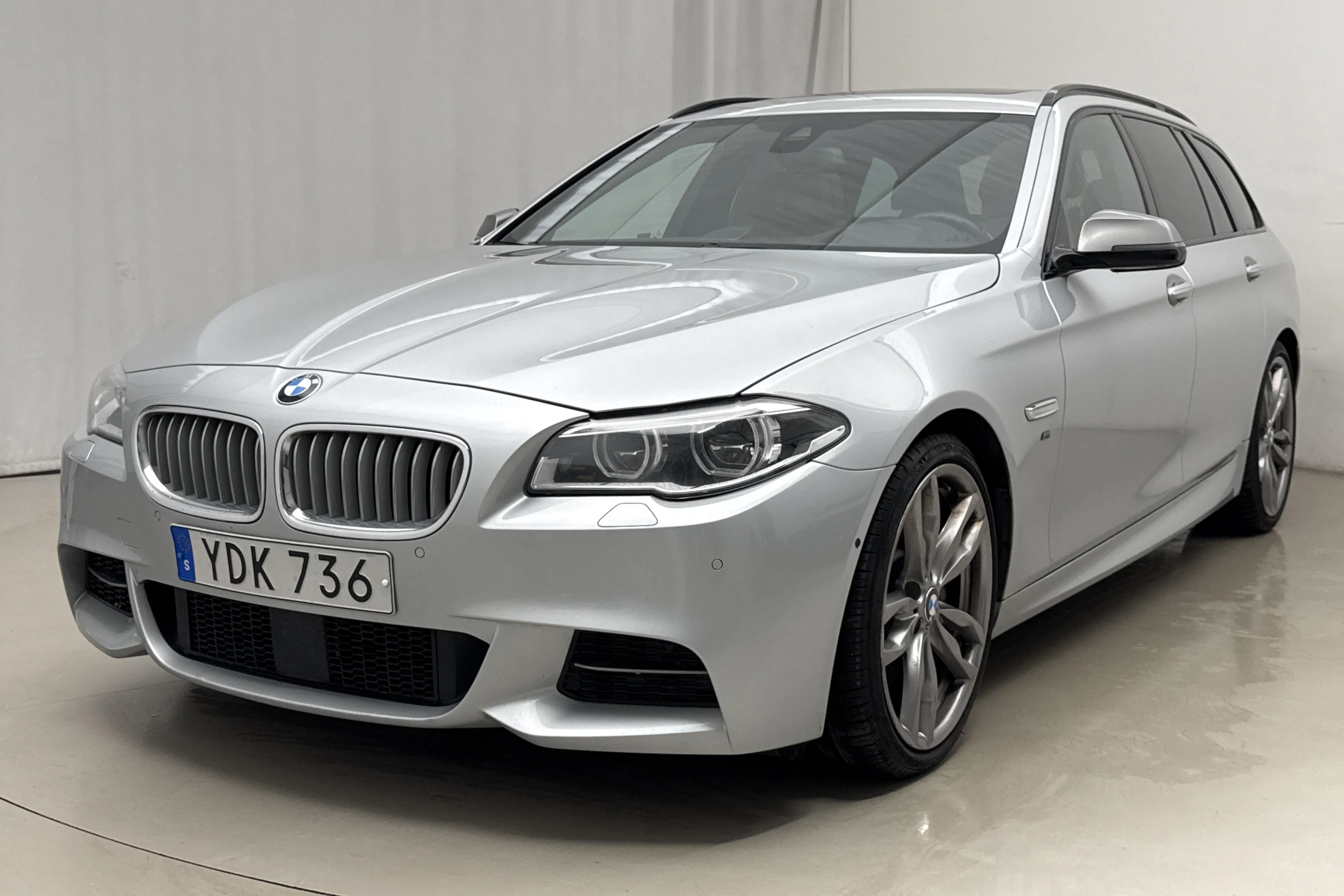 BMW M550d xDrive Touring, F11 (381hk)