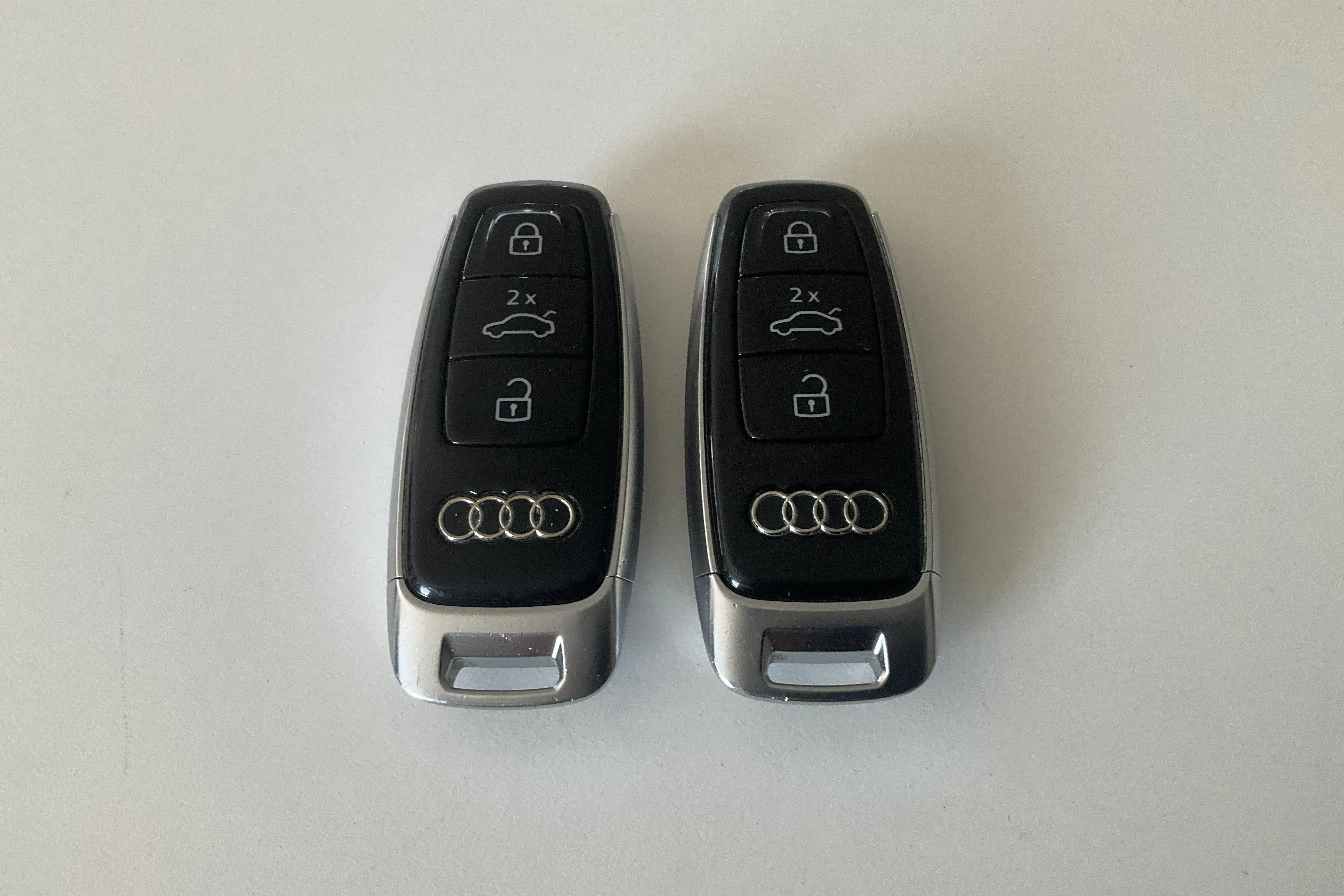 Presentationsfoto 22 av 22: Audi e-tron 55 quattro 95kWh (360hk) - 19 897 mil - Automat - silver - 2020