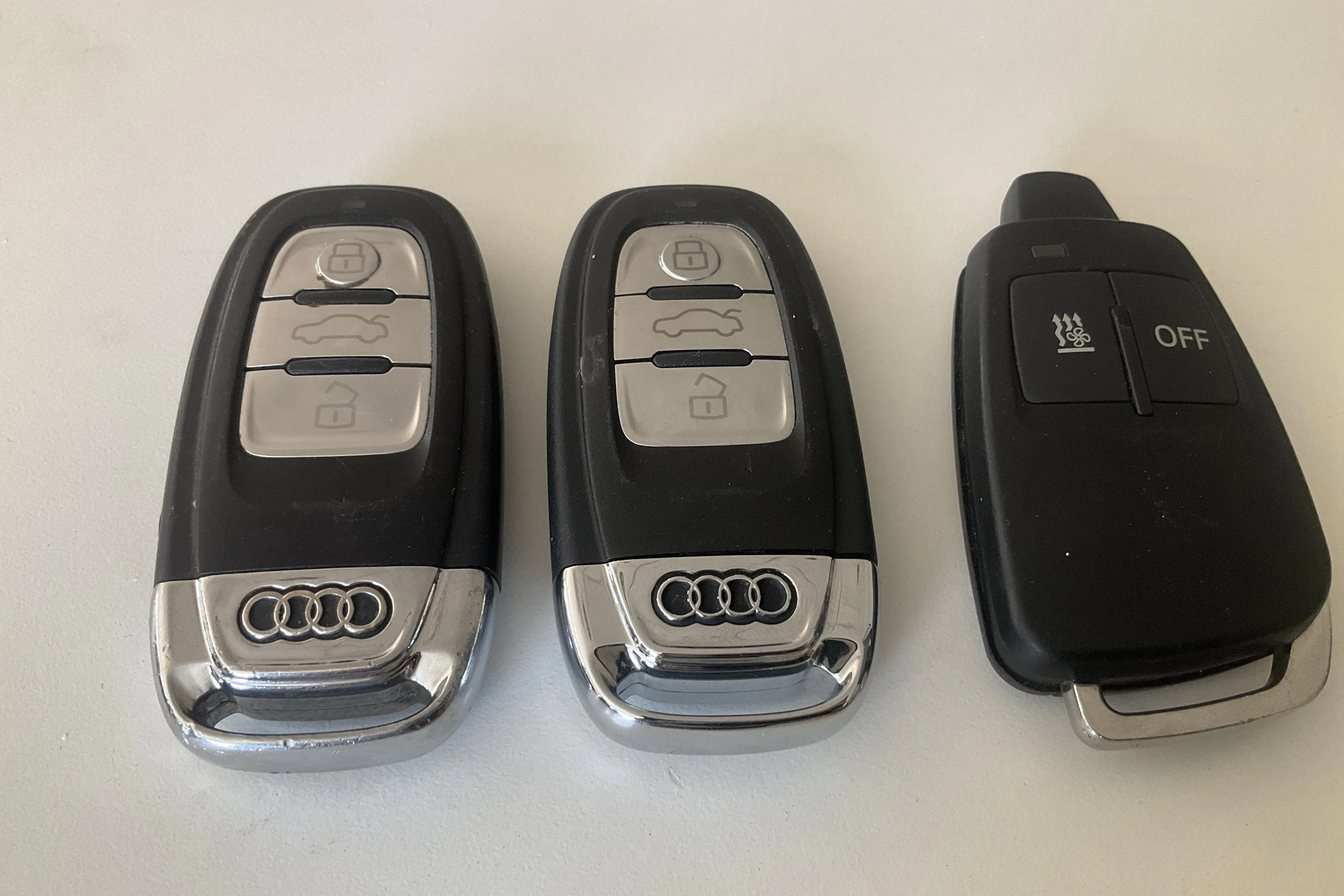 Presentation photo 19 of 19: Audi A4 2.0 TDI Avant quattro (177hk) - 235 100 km - Automatic - white - 2014