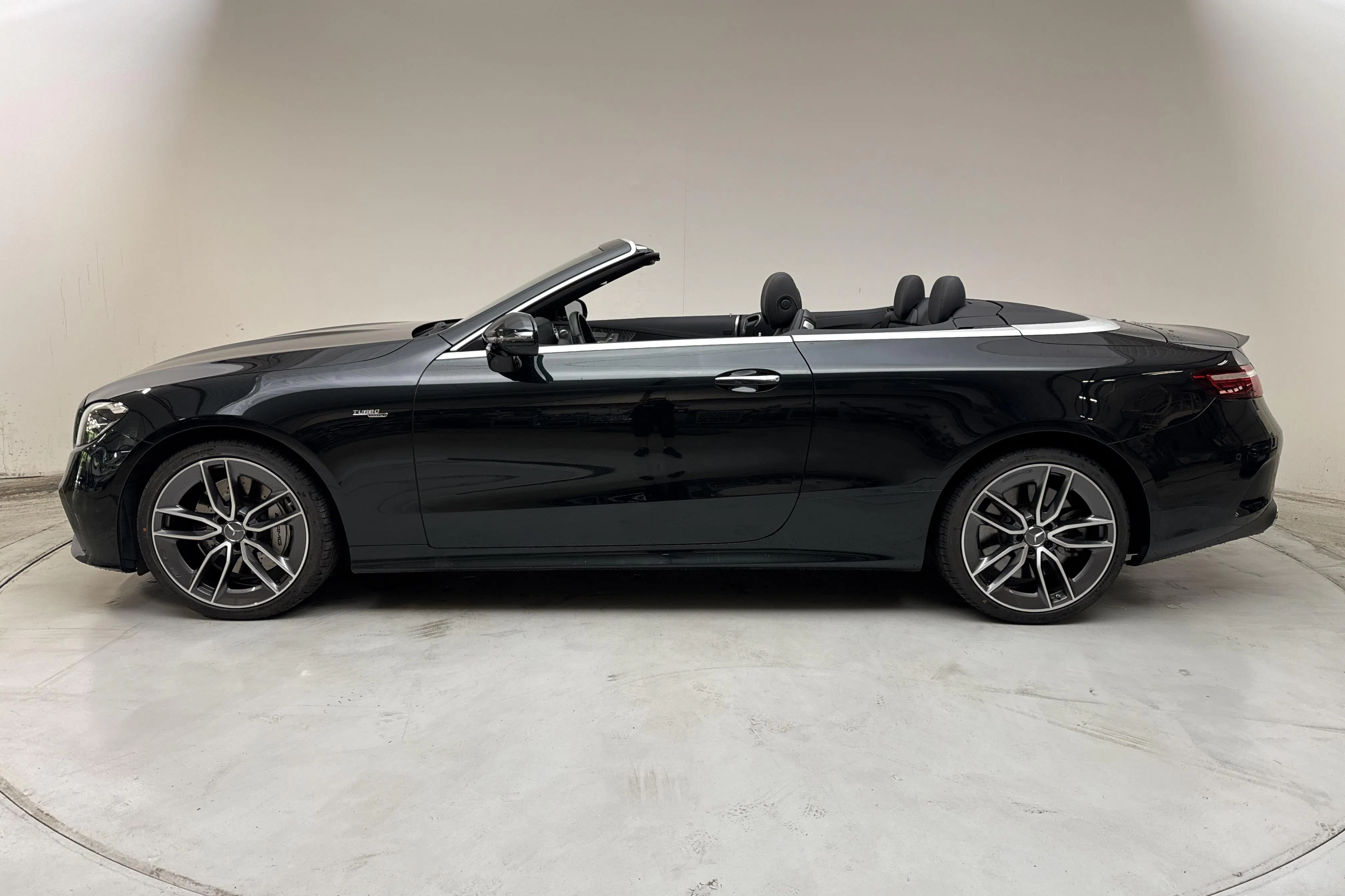 Presentation photo 2 of 23: Mercedes E 53 AMG 4MATIC+ Cabriolet A238 (435hk) - 22 530 km - Automatic - green - 2023
