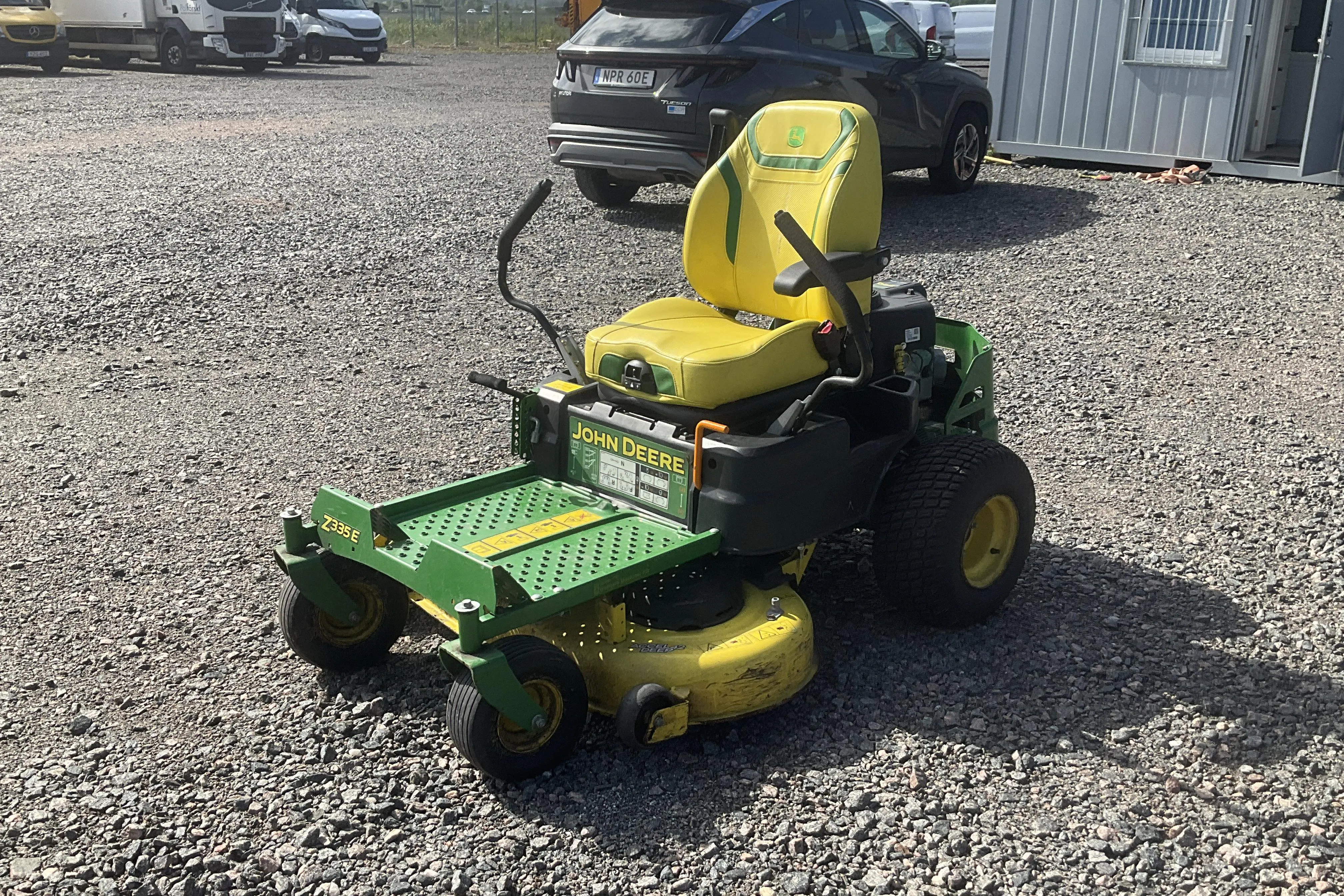 Presentation photo 1 of 21: John Deere Z335E - 0 km