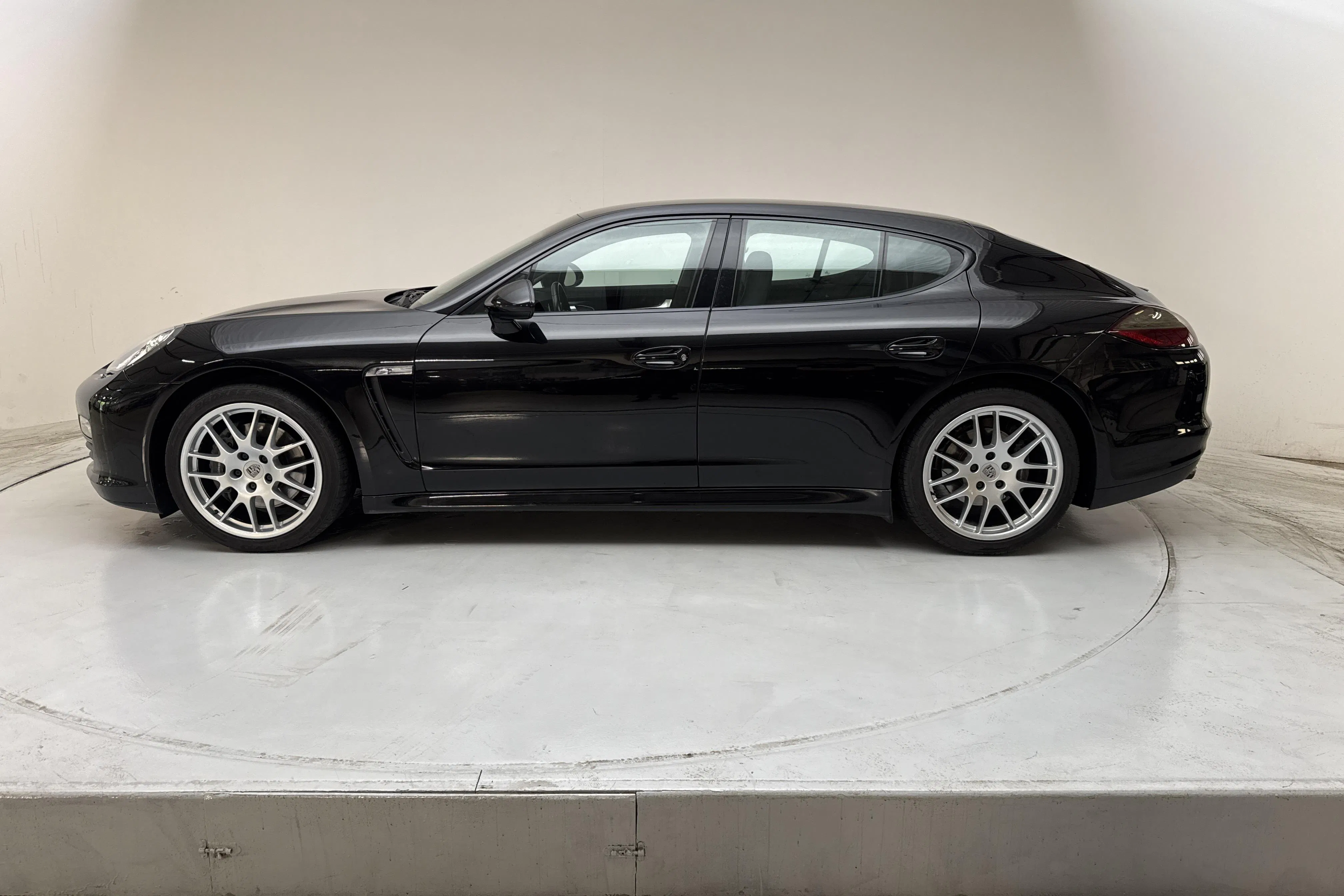 Presentation photo 2 of 15: Porsche Panamera Diesel (250hk) - 143 440 km - Automatic - black - 2012