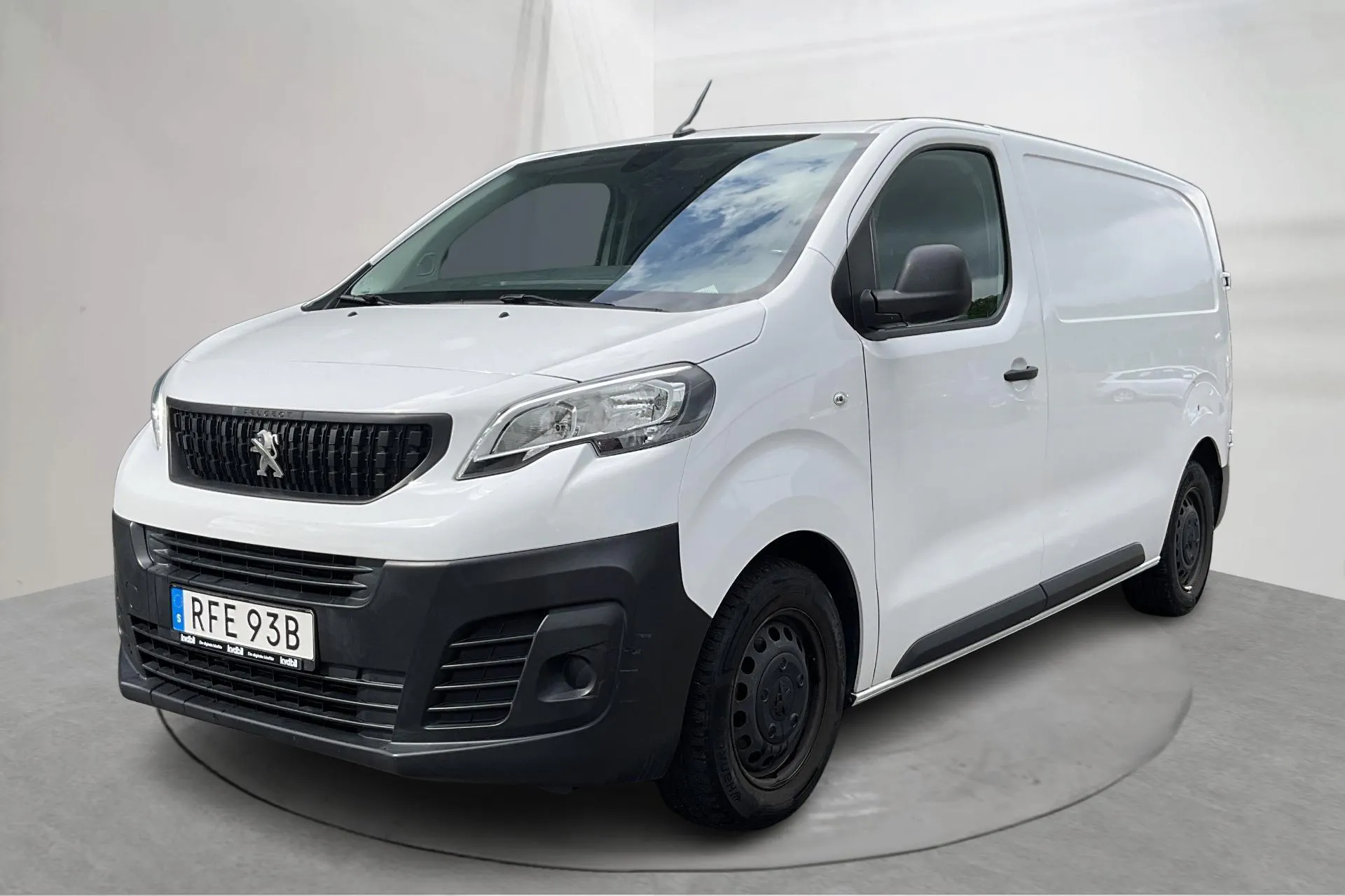 Presentationsfoto 1 av 14: Peugeot Expert BlueHDi Skåp (145hk) - 4 568 mil - Manuell - vit - 2023