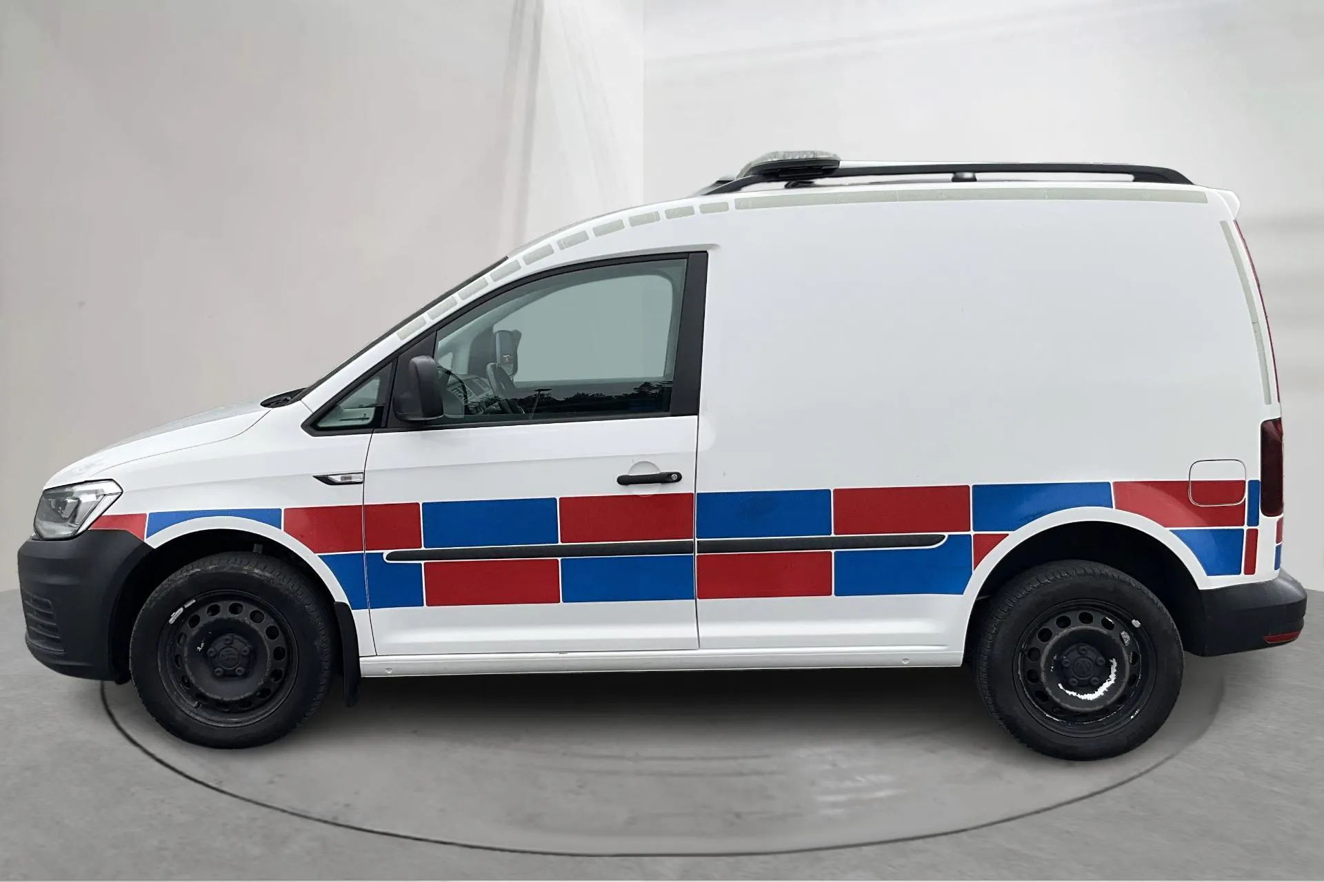 Presentation photo 2 of 14: VW Caddy 2.0 TDI Skåp 4MOTION (150hk) - 9 619 Scandinavian mile - Automatic - white - 2016