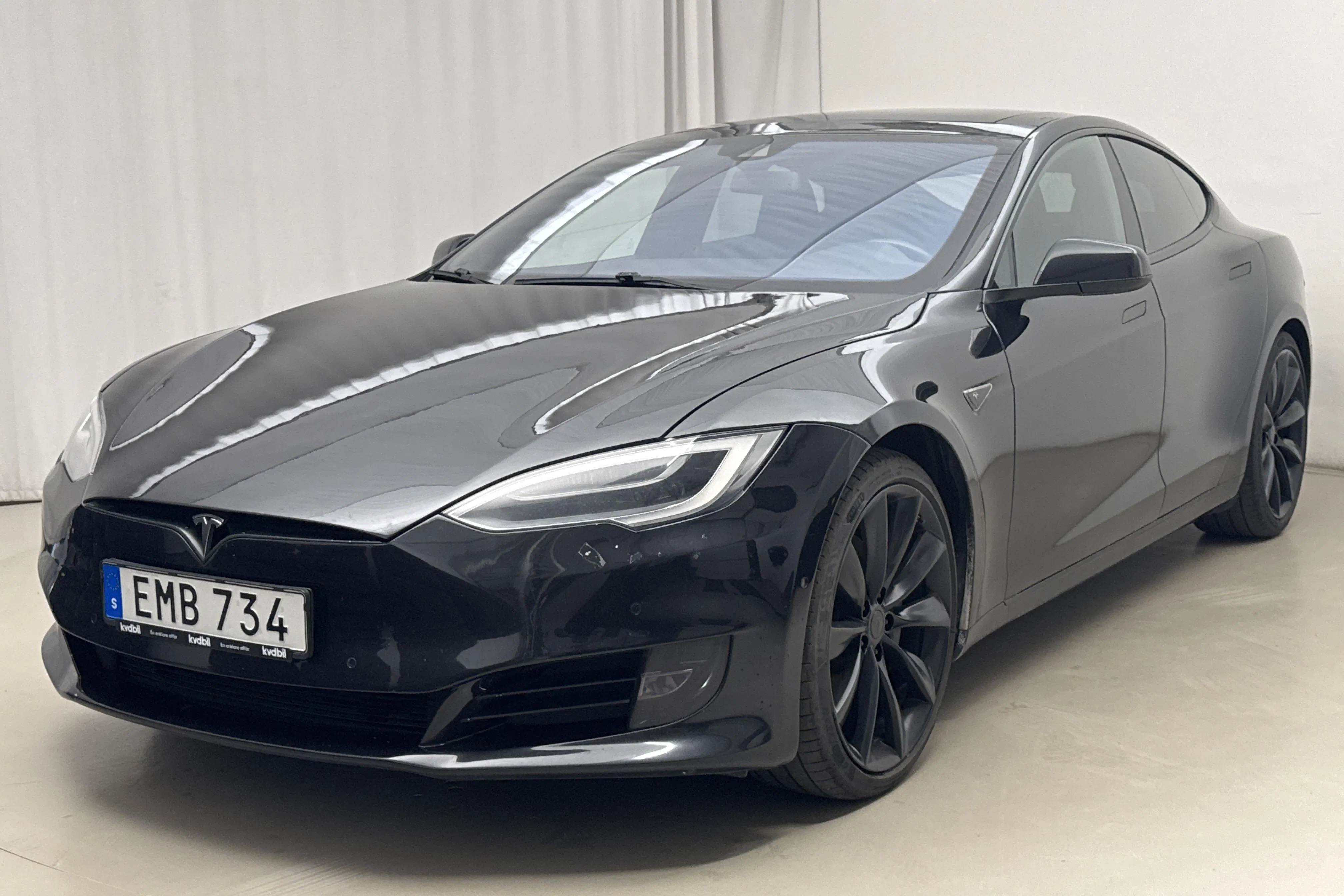 Presentation photo 1 of 22: Tesla Model S 90D - 21 150 Scandinavian mile - Automatic - black - 2016