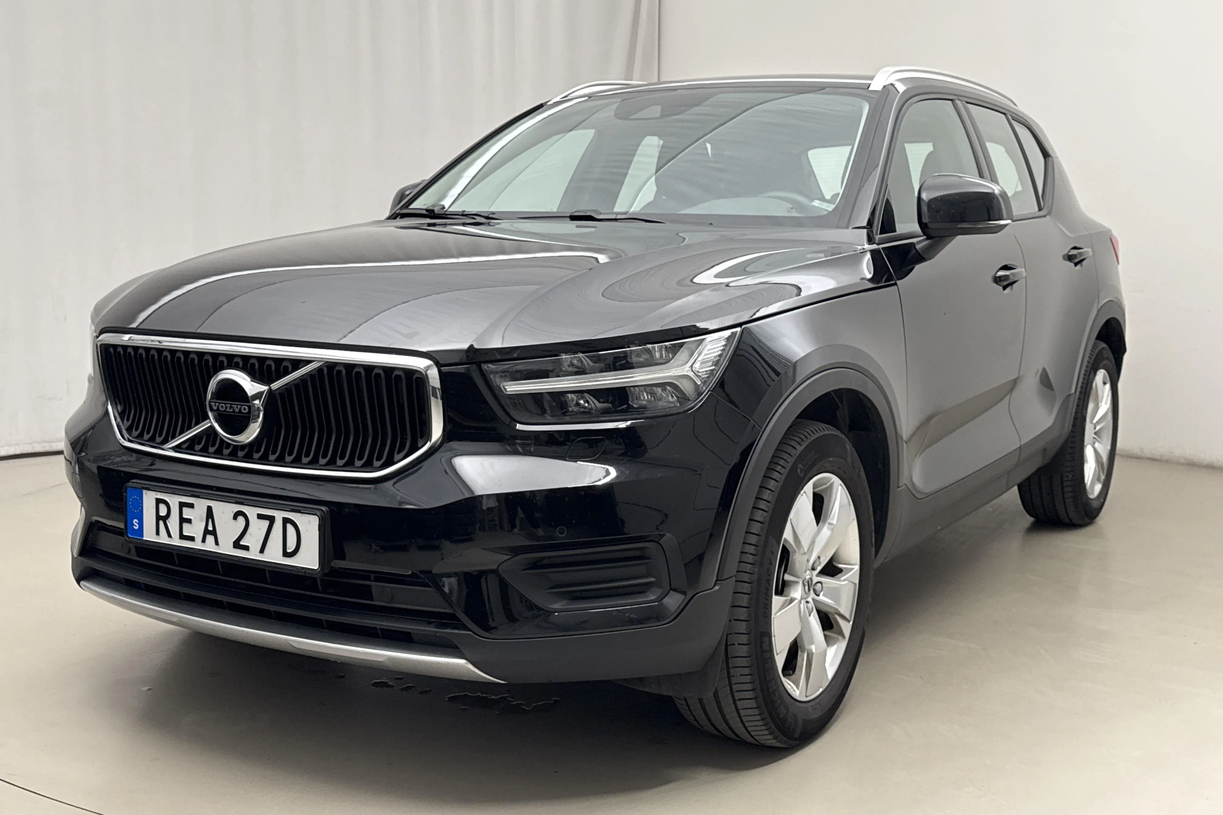 Presentation photo 1 of 20: Volvo XC40 B4 AWD (197hk) - 8 211 Scandinavian mile - Automatic - black - 2022