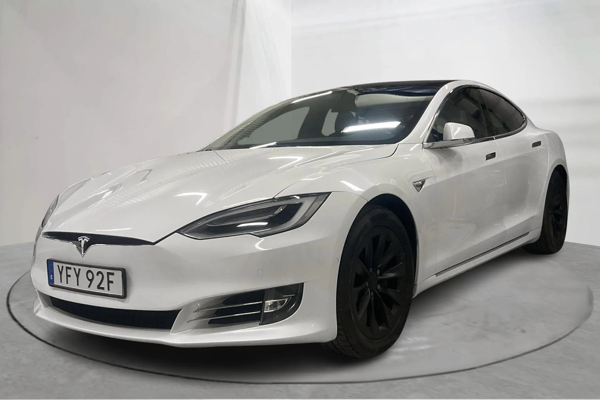 Tesla Model S Dual Motor Long Range AWD