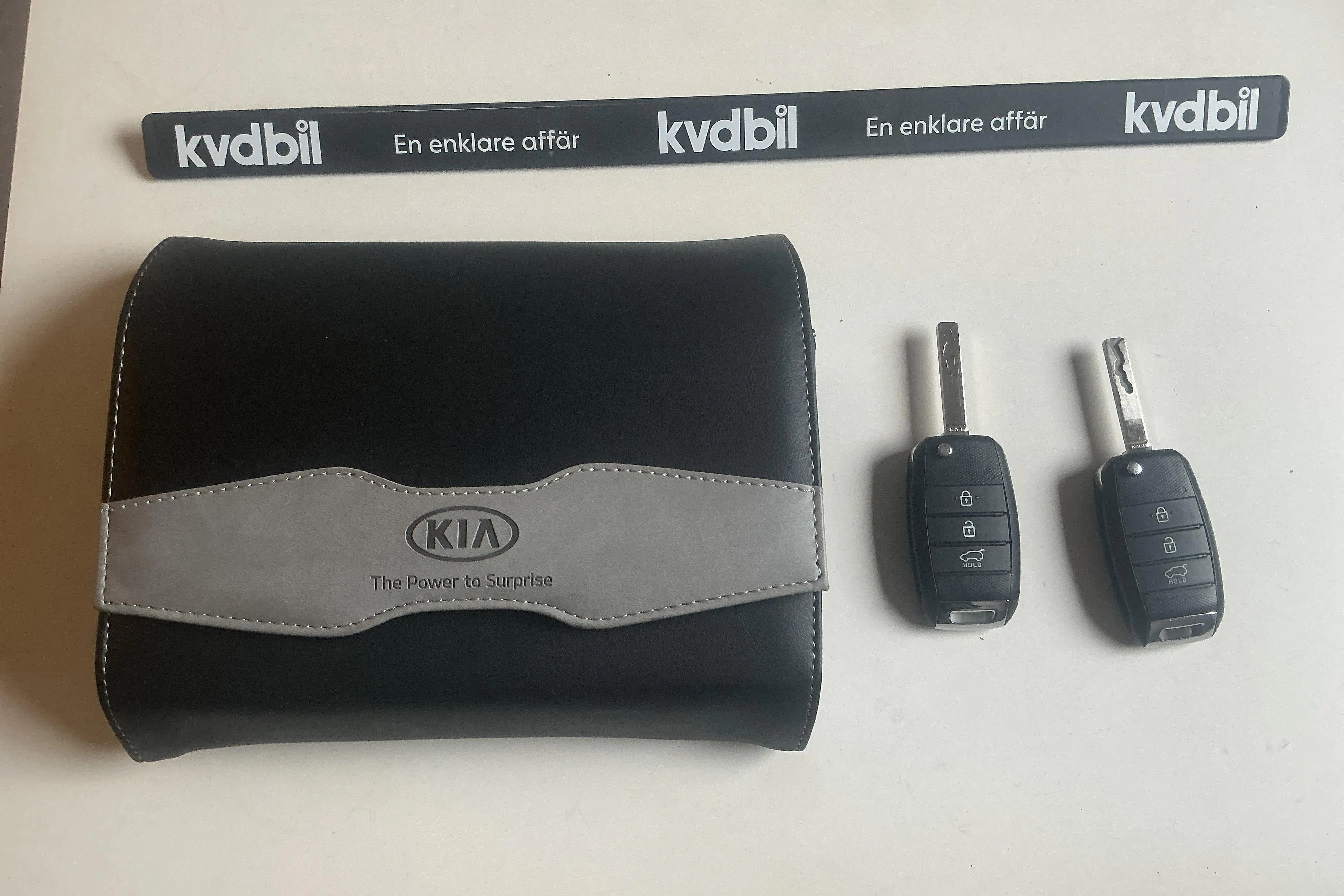 Presentationsfoto 16 av 16: KIA Niro Hybrid 1.6 (141hk) - 13 326 mil - Automat - vit - 2018