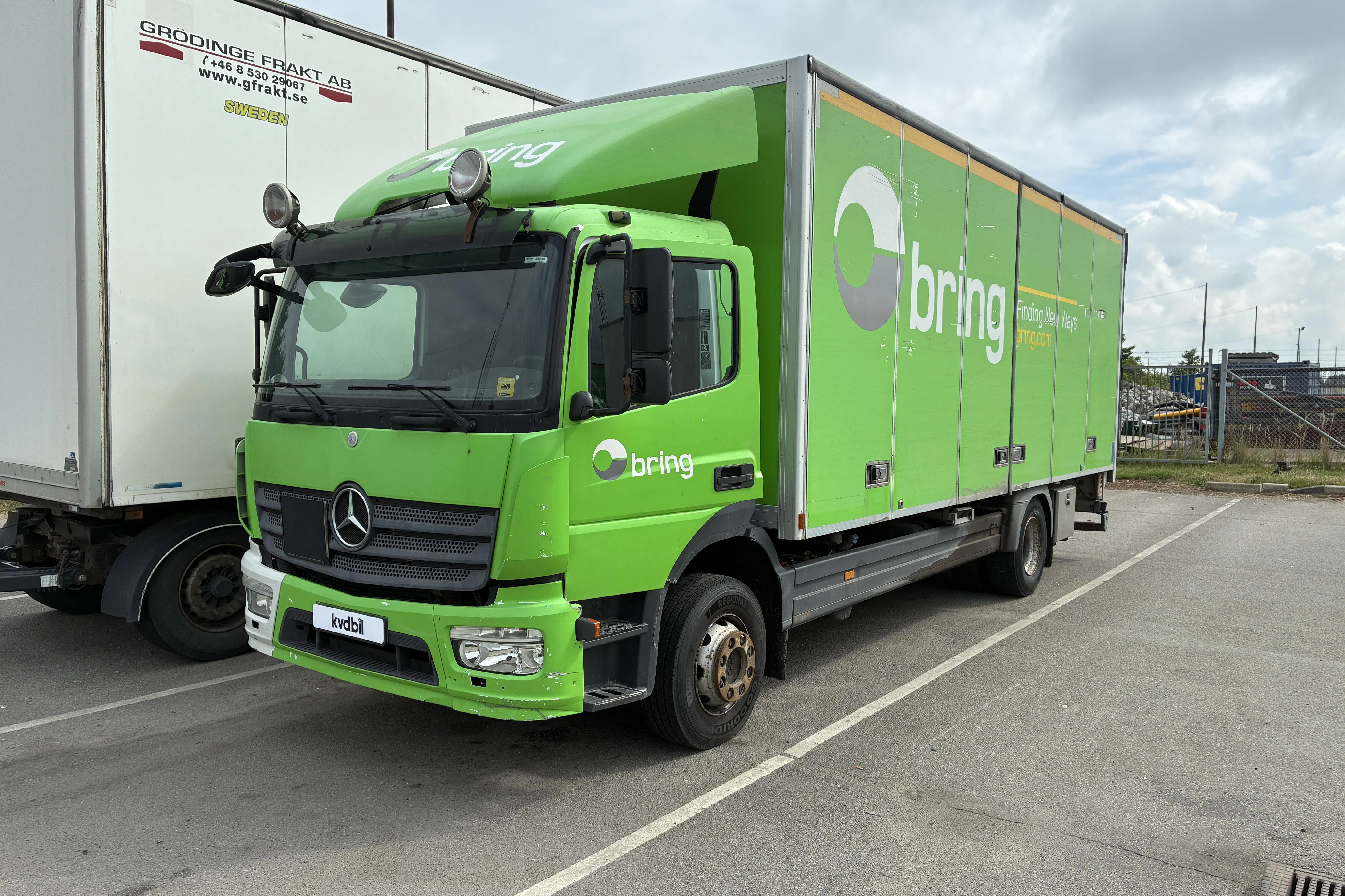 Presentation photo 1 of 43: MERCEDES ATEGO - 505 645 km - Automatic - green - 2014