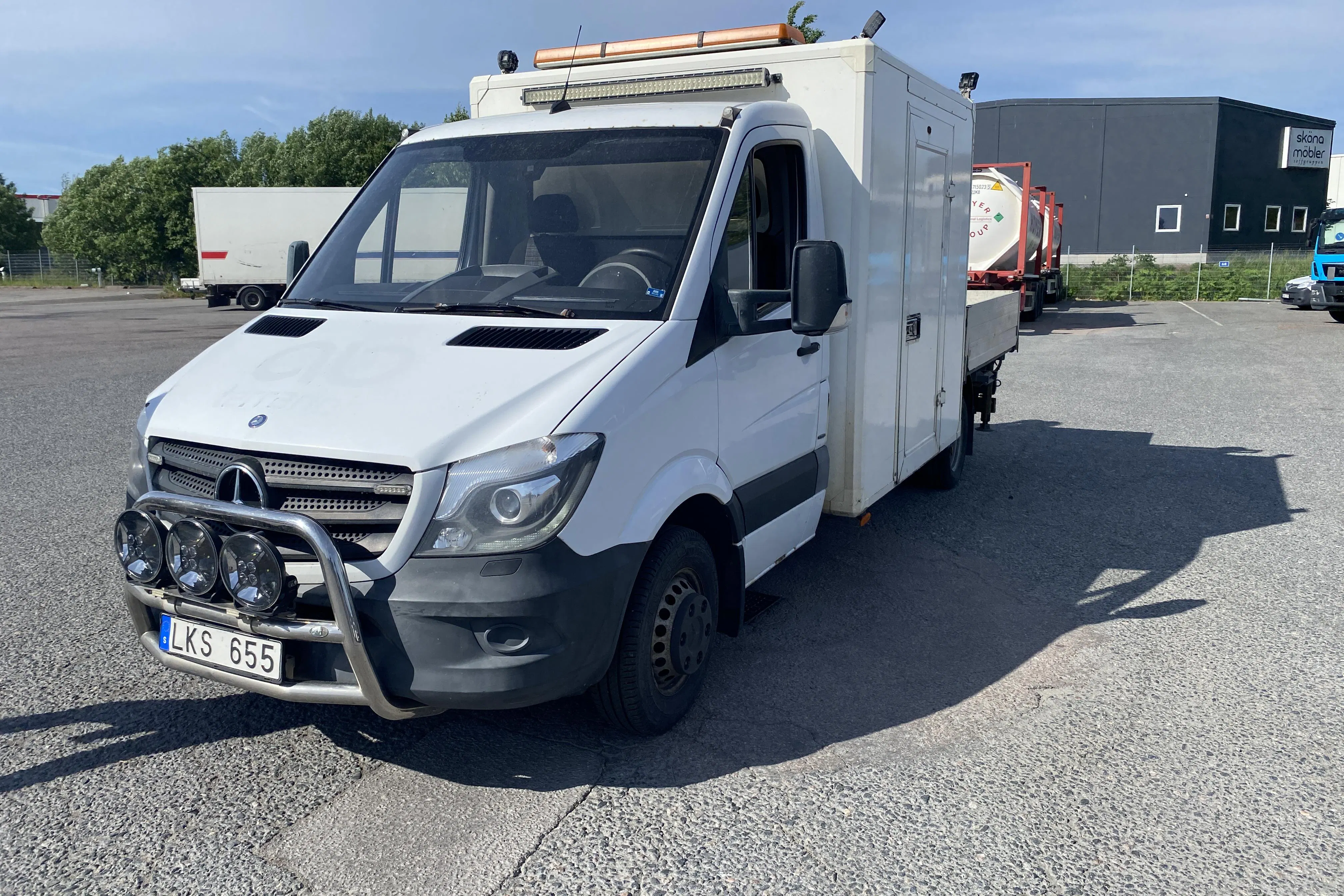 Presentation photo 1 of 37: MERCEDES Sprinter 516 CDI - 379 097 km - Automatic - white - 2013