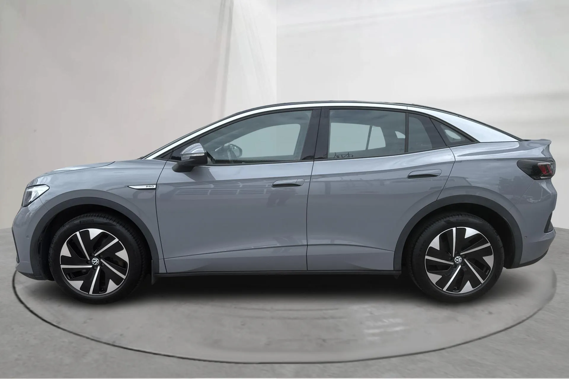 Presentationsfoto 2 av 16: VW ID.5 77kWh (204hk) - 10 272 mil - Automat - grå - 2022