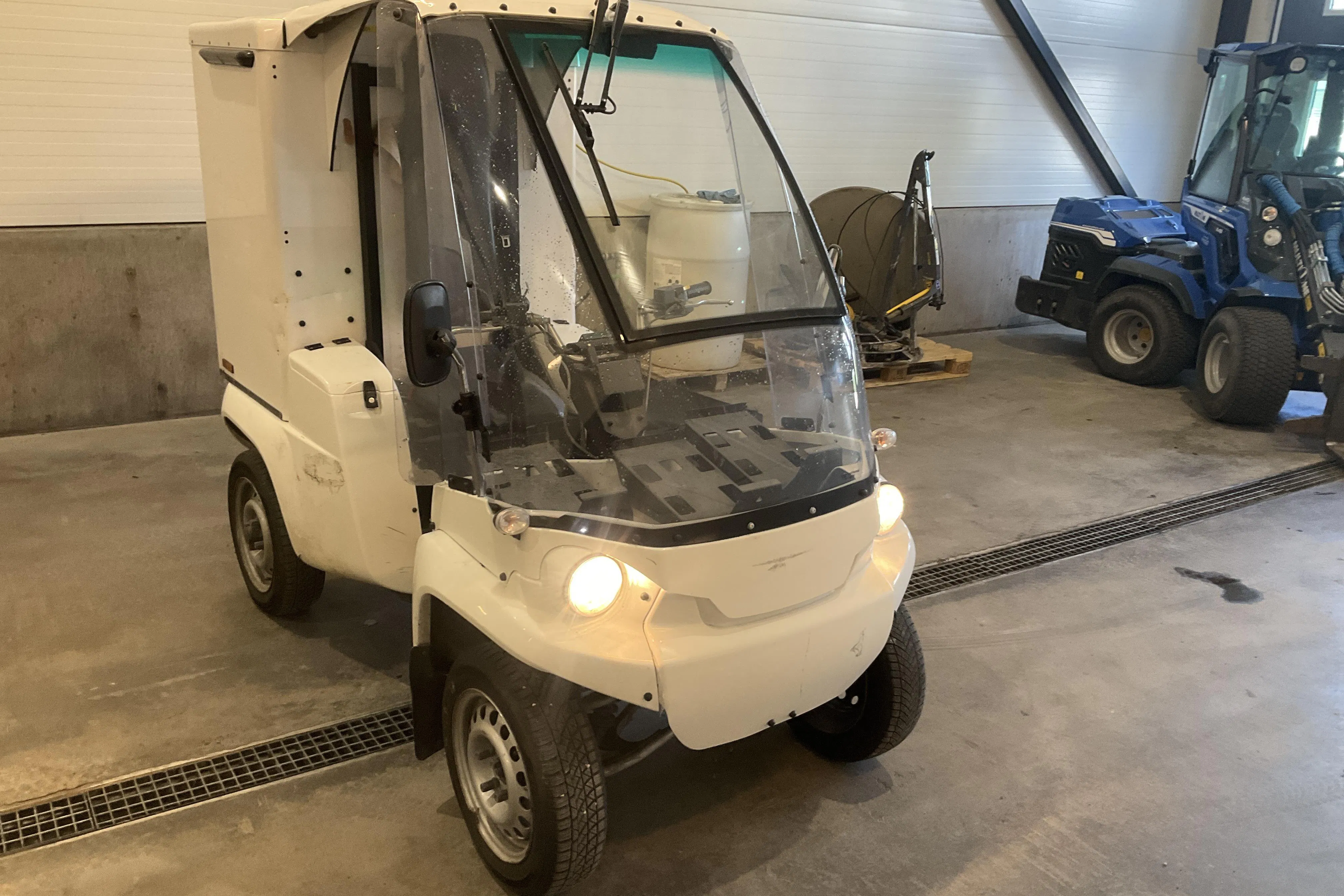 Presentationsfoto 1 av 12: PAXSTER EDV 1601 - 30 210 km - Automat - vit - 2018