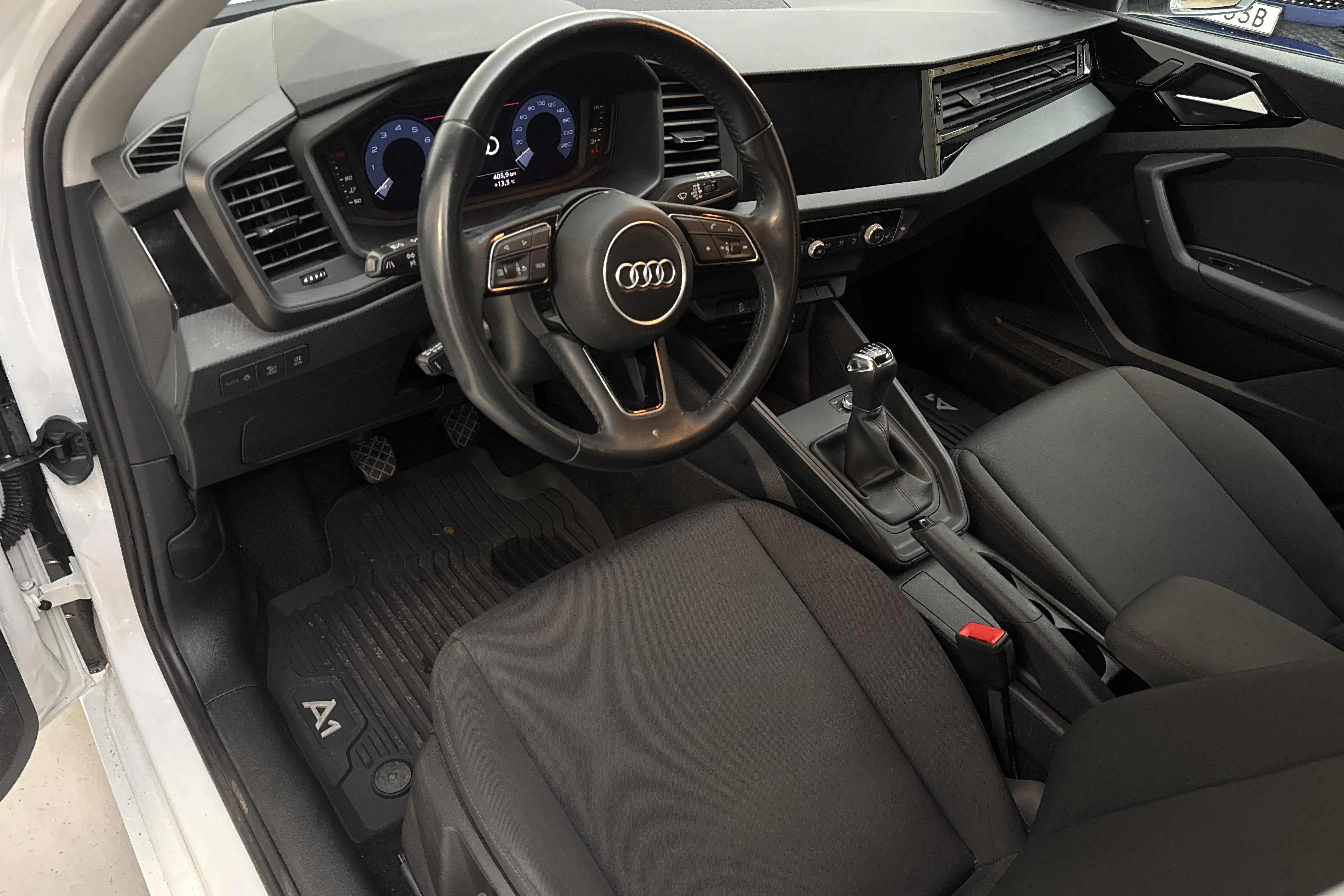 Presentationsfoto 12 av 12: Audi A1 Sportback 30 TFSI (116hk) - 6 753 mil - Manuell - vit - 2019