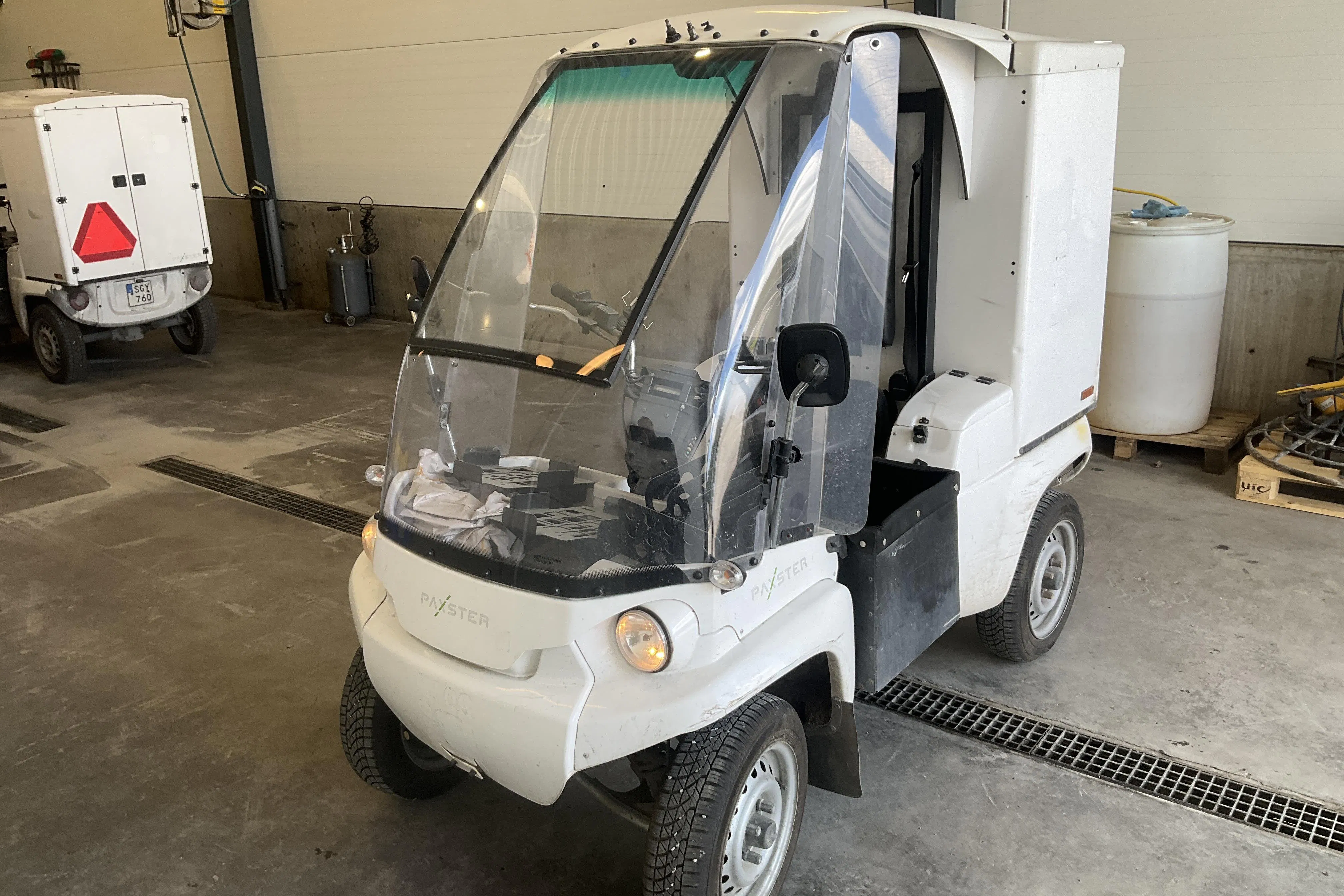 Presentation photo 1 of 15: PAXSTER EDV 1601 - 36 776 km - Automatic - white - 2018