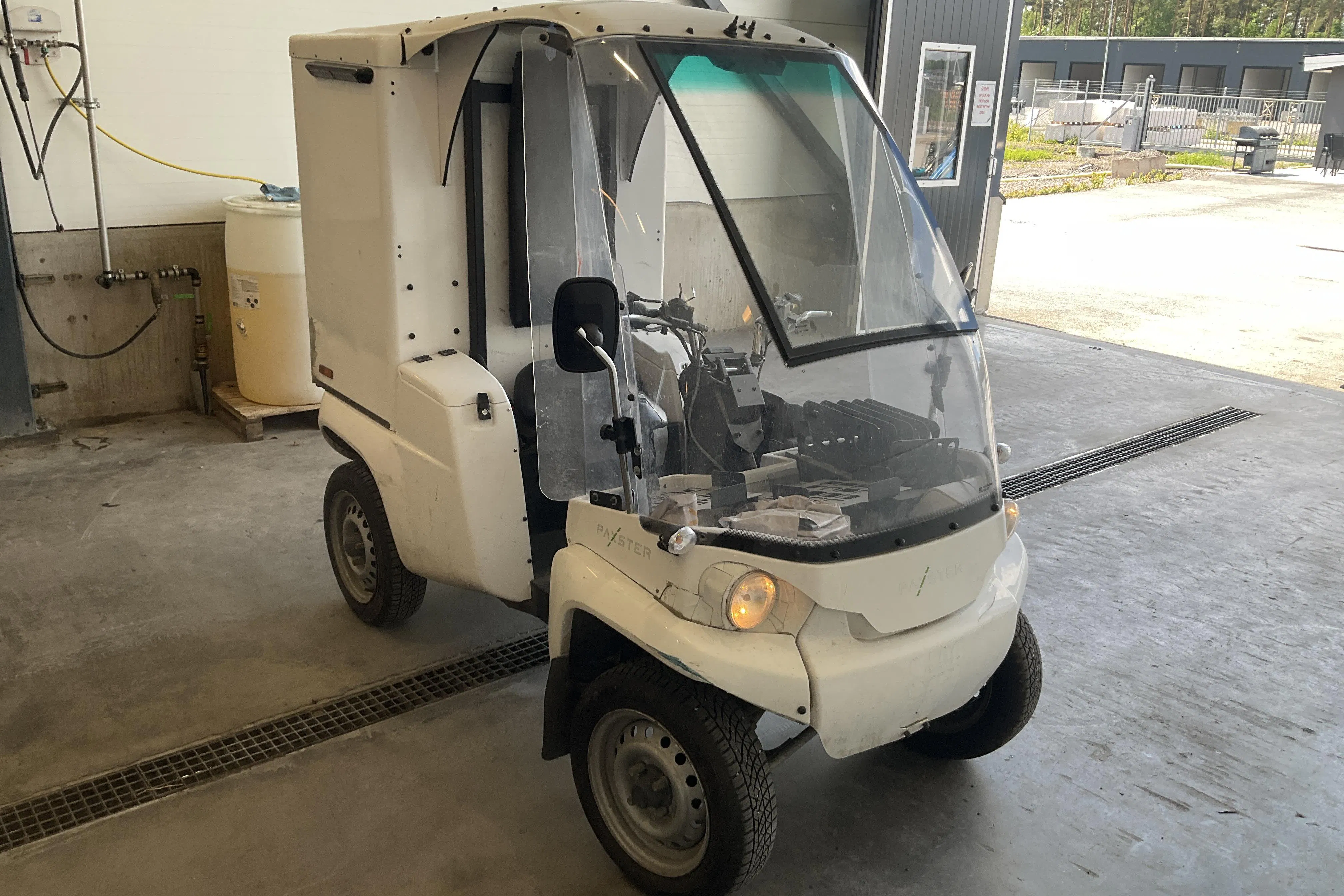 Presentation photo 2 of 15: PAXSTER EDV 1601 - 36 776 km - Automatic - white - 2018