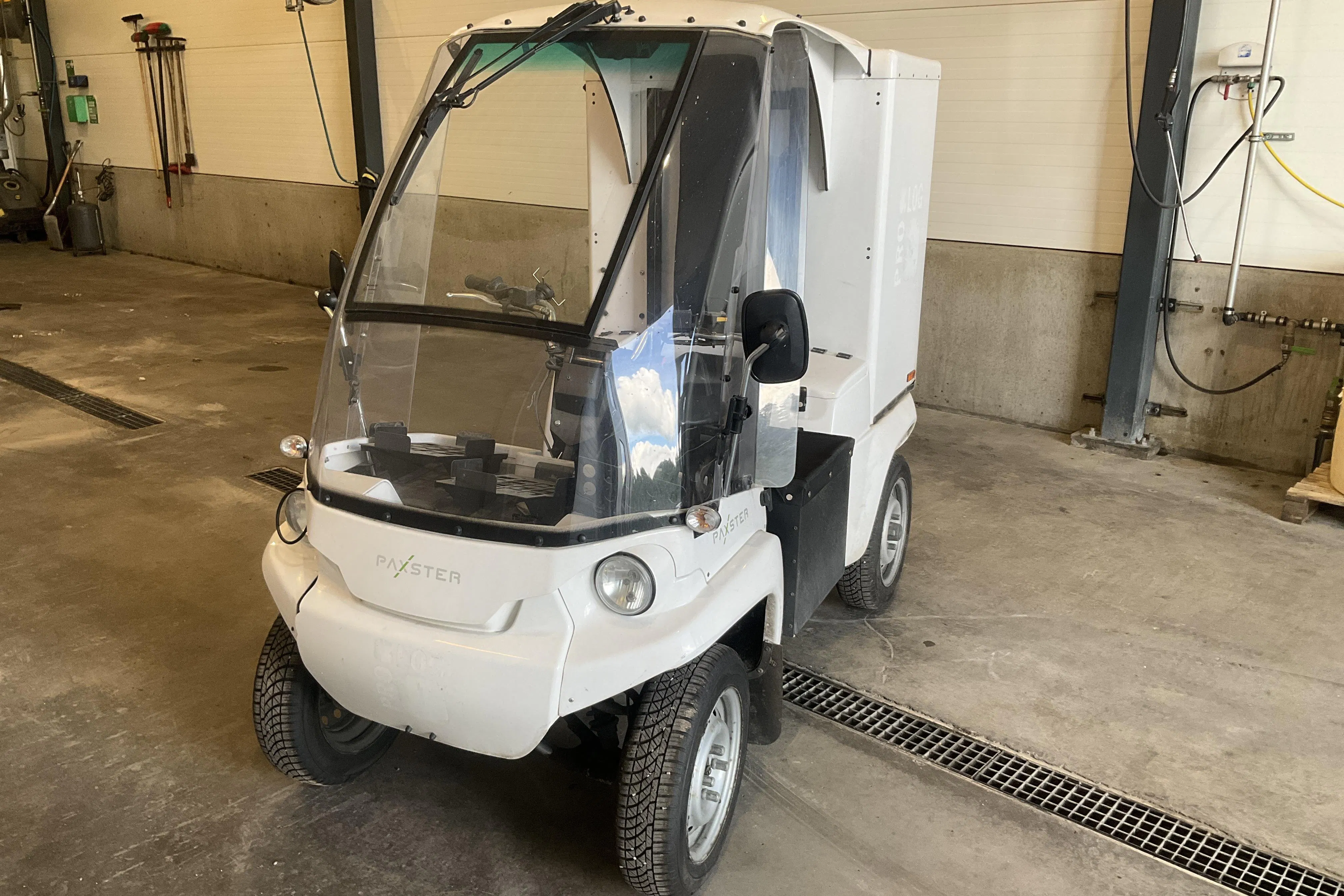 Presentationsfoto 1 av 12: PAXSTER EDV 1601 - 16 700 km - Automat - vit - 2018