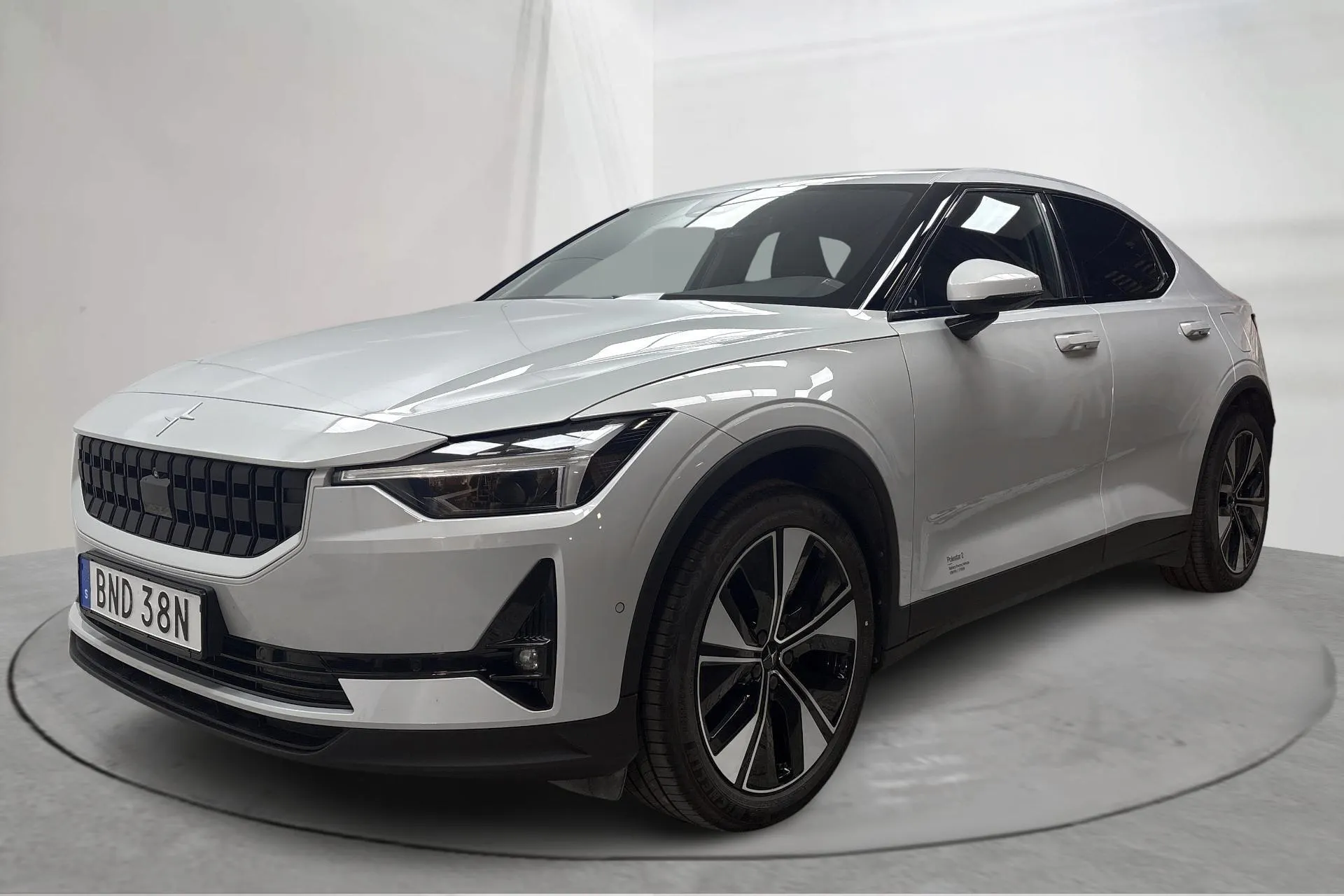 Presentationsfoto 1 av 20: Polestar 2 Standard range Single motor (231hk) - 5 274 mil - Automat - silver - 2023