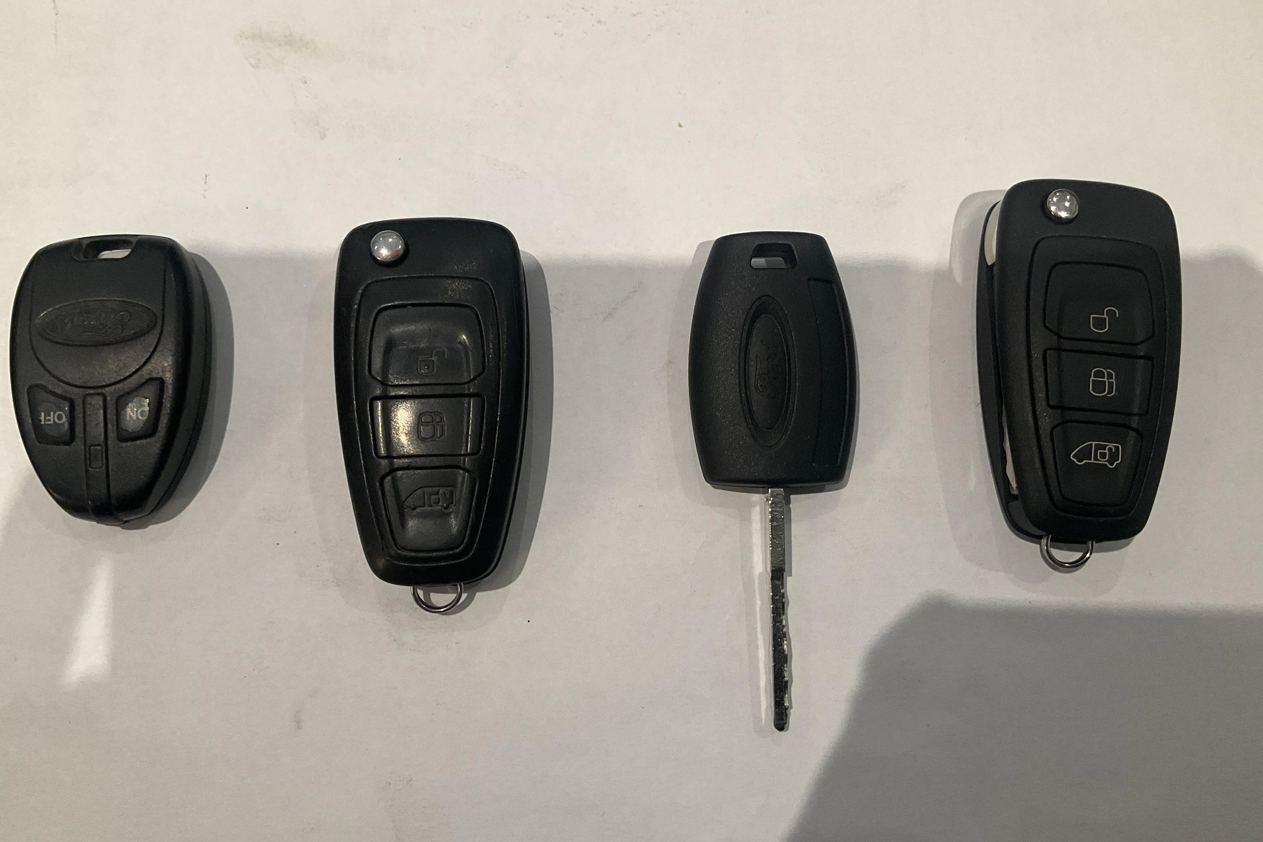 Presentation photo 16 of 16: Ford Transit Custom 280 (130hk) - 159 620 km - Manual - white - 2019
